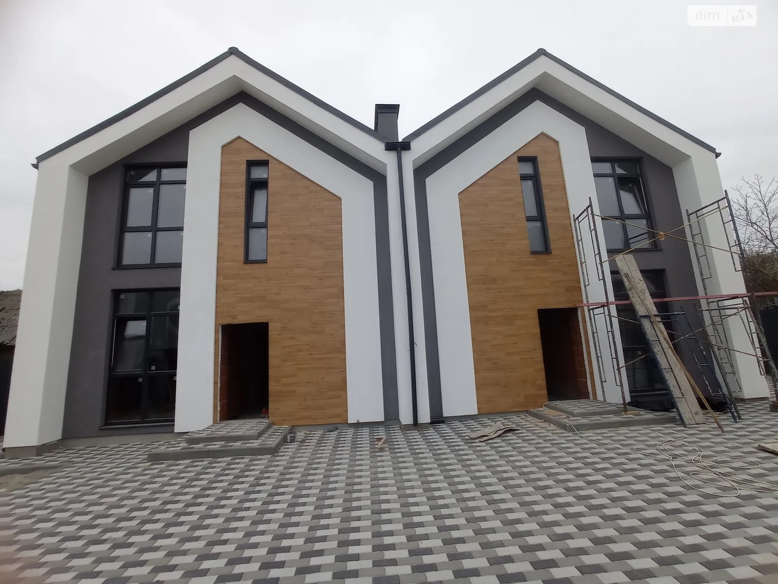 Продается часть дома 105 кв. м с баней/сауной, цена: 80000 $ - фото 1