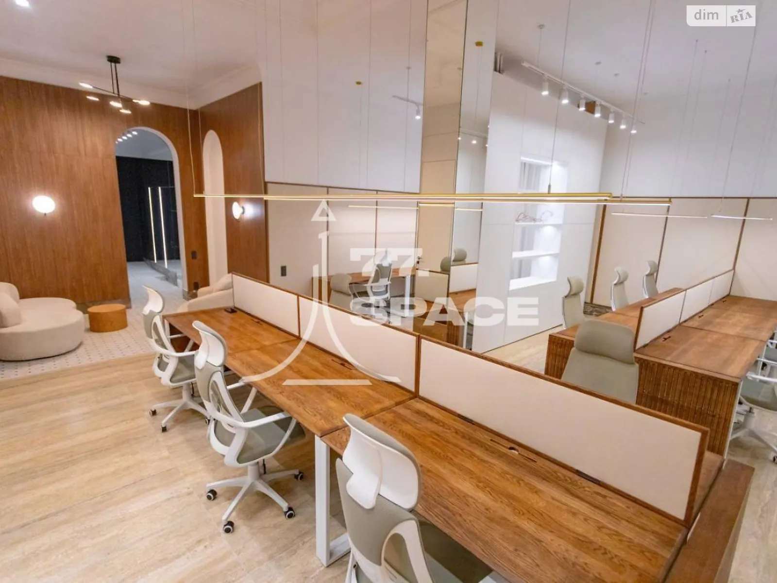 Здається в оренду офіс 120 кв. м в бізнес-центрі, цена: 5500 $ - фото 1