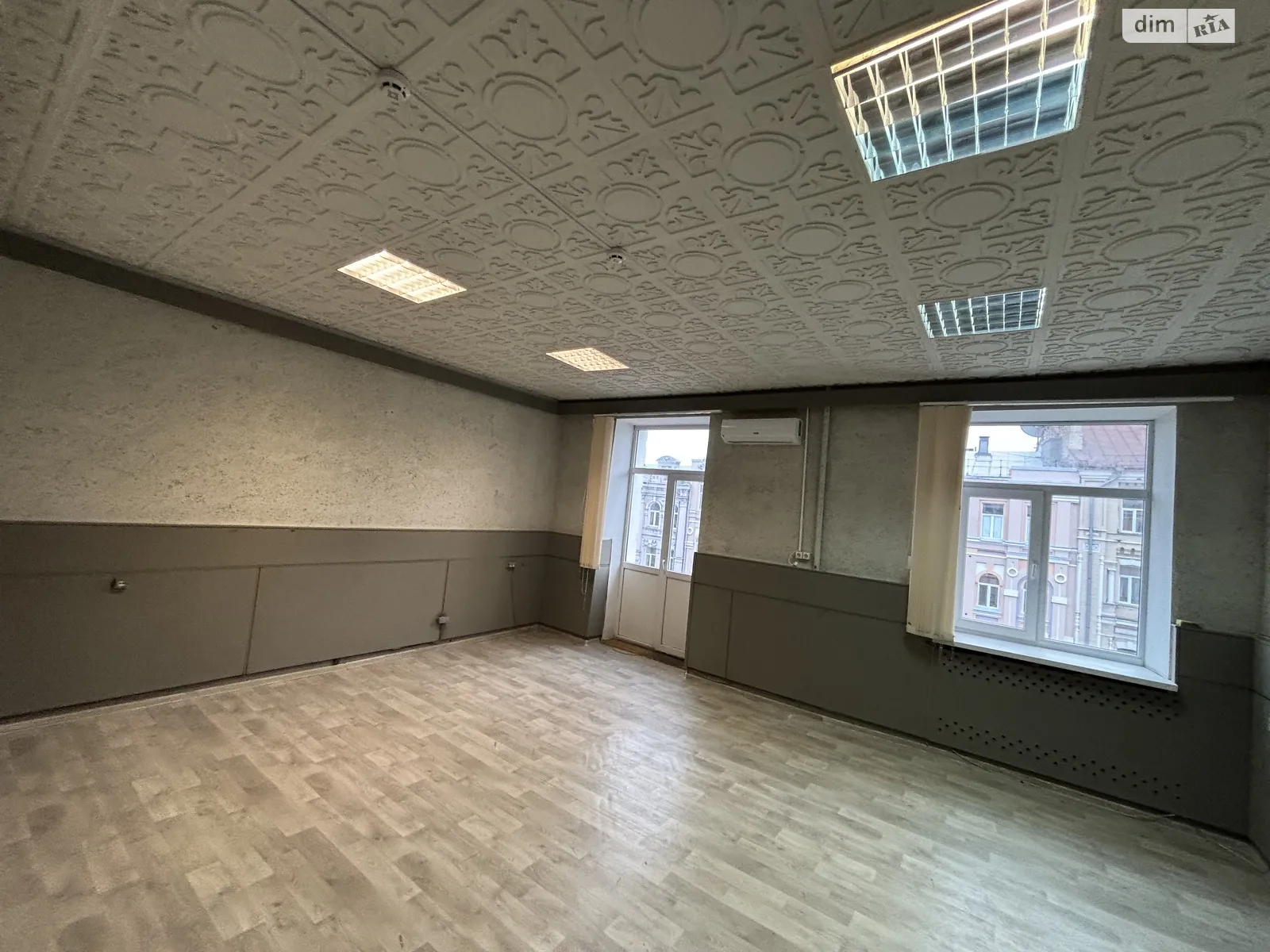 Здається в оренду офіс 36 кв. м в бізнес-центрі, цена: 11500 грн - фото 1