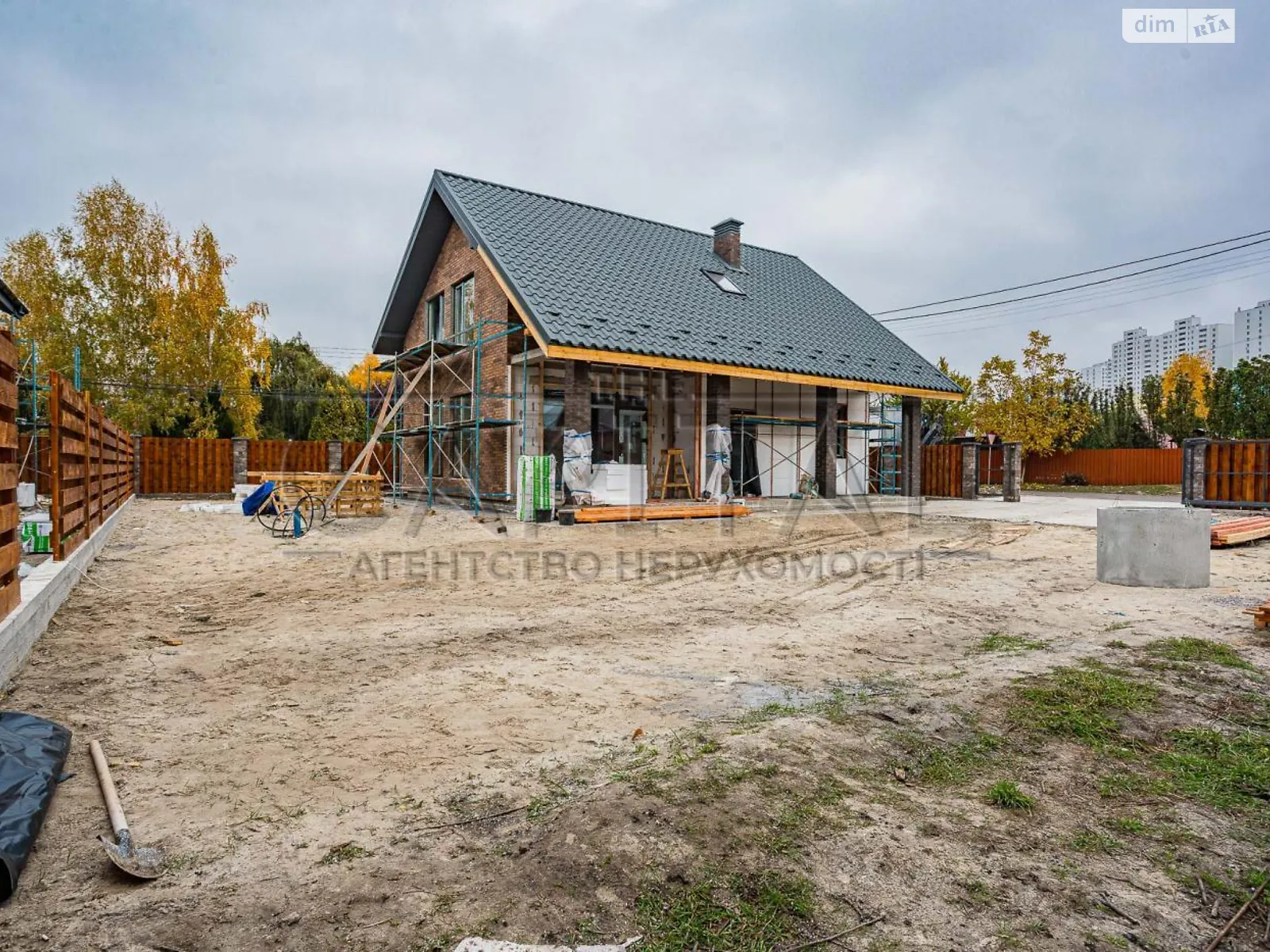 Продается дом на 2 этажа 155 кв. м с балконом, цена: 208000 $ - фото 1