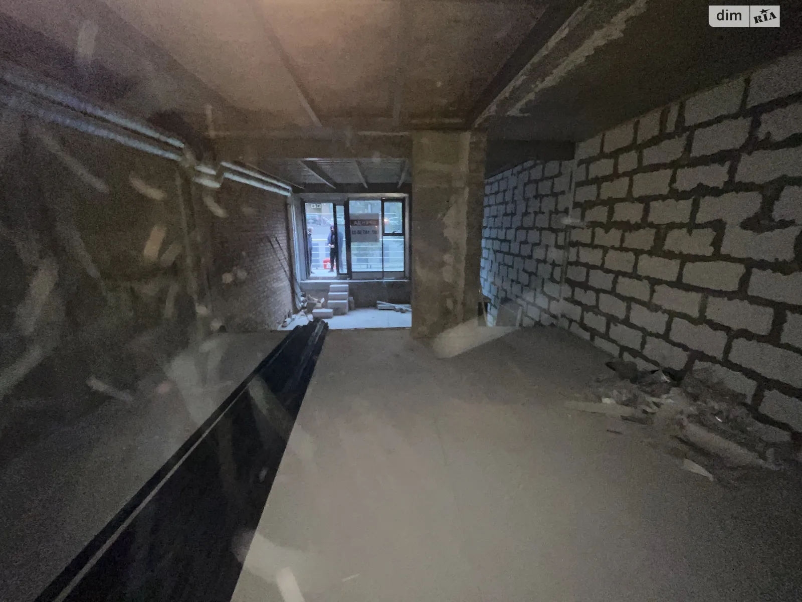 Здається в оренду приміщення вільного призначення 89 кв. м в 32-поверховій будівлі, цена: 1350 $ - фото 1