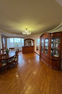 Продаж квартири, Черкаси, р‑н. Придніпровський, Іллєнка Юрія вулиця, буд. 29