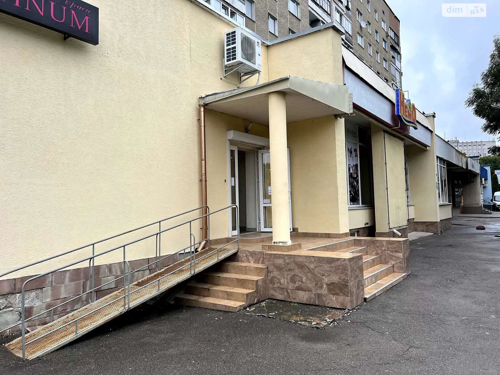 Сдается в аренду помещения свободного назначения 248 кв. м в 9-этажном здании, цена: 165000 грн - фото 1