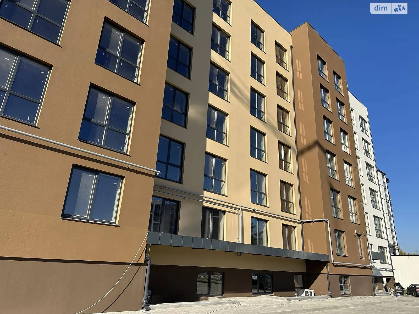 Продається 2-кімнатна квартира 70.9 кв. м у Рівному, вул. Чорновола В'ячеслава, 94Е - фото 1