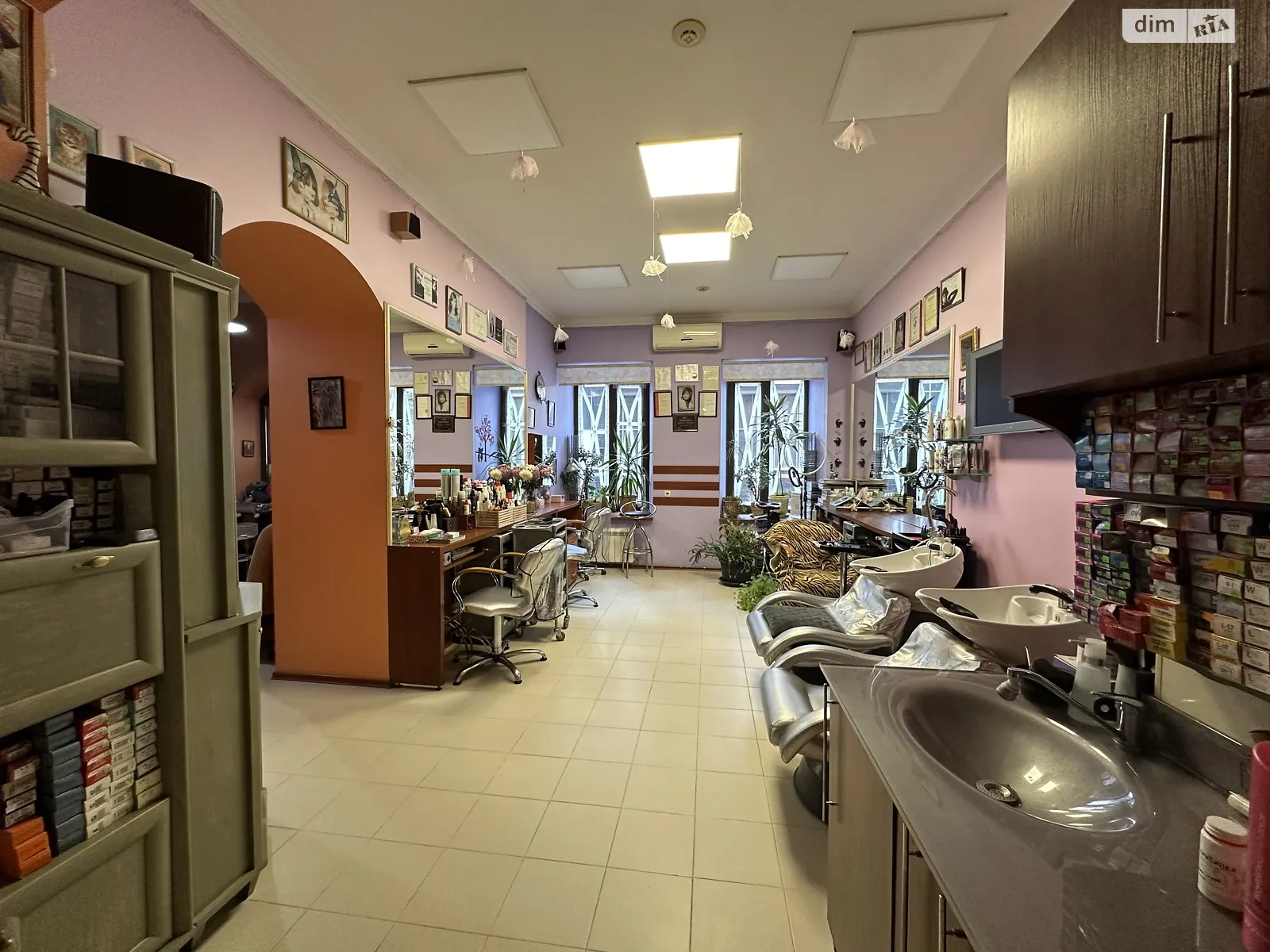 Продается помещения свободного назначения 78 кв. м в 3-этажном здании, цена: 90000 $ - фото 1