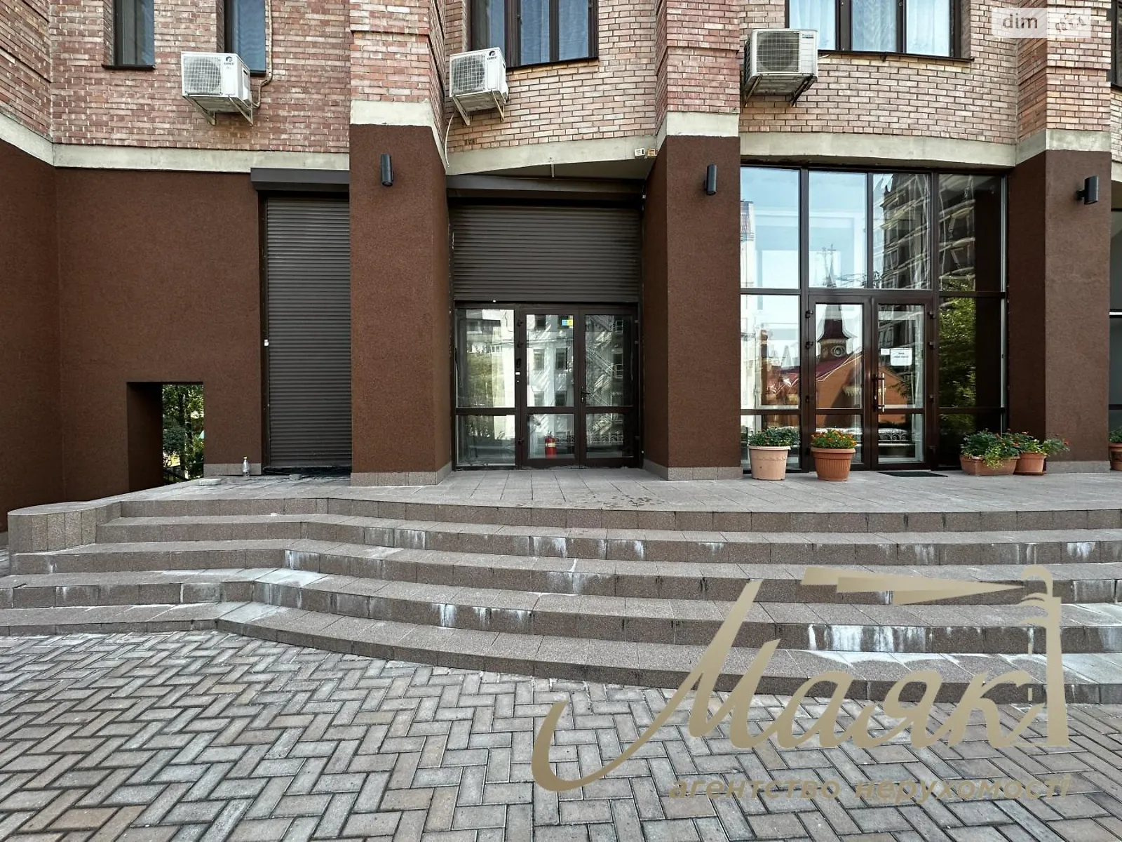 Продается помещения свободного назначения 150 кв. м в 23-этажном здании, цена: 280000 $ - фото 1