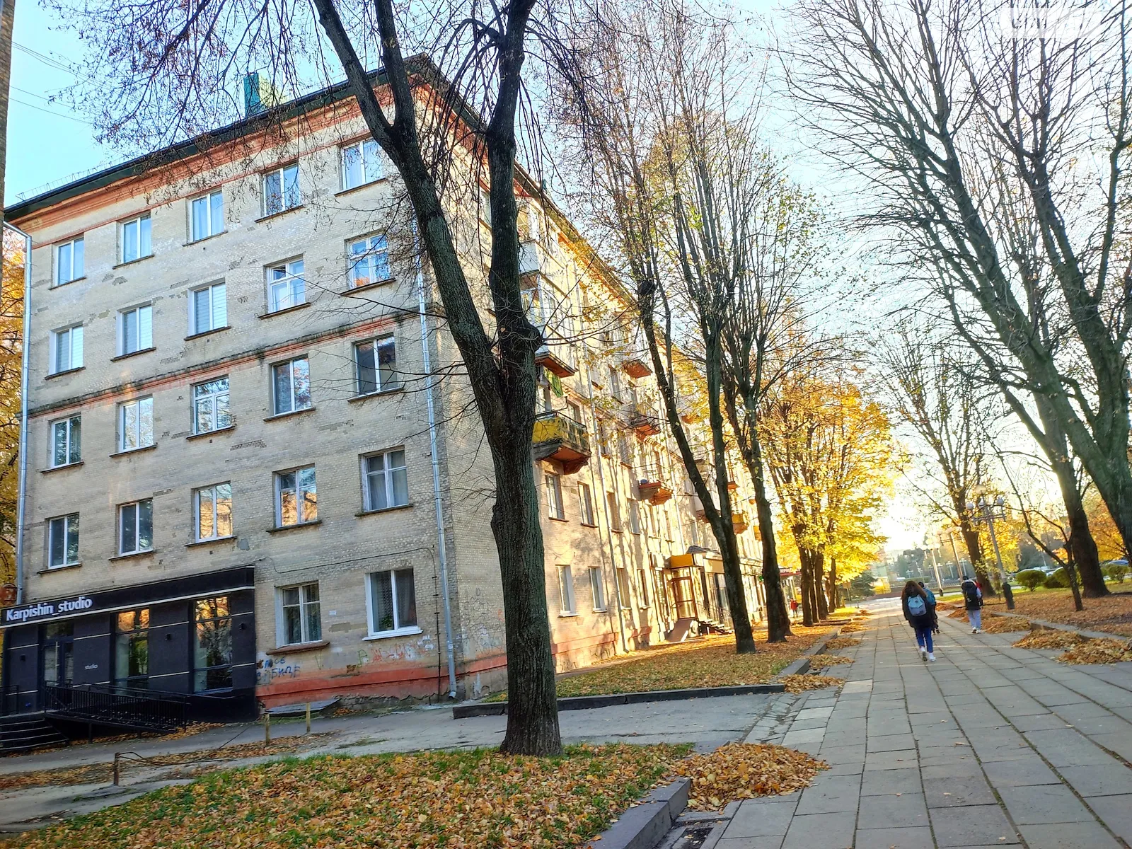 Продается 3-комнатная квартира 63.1 кв. м в Ровно, просп. Мира, 2 - фото 1