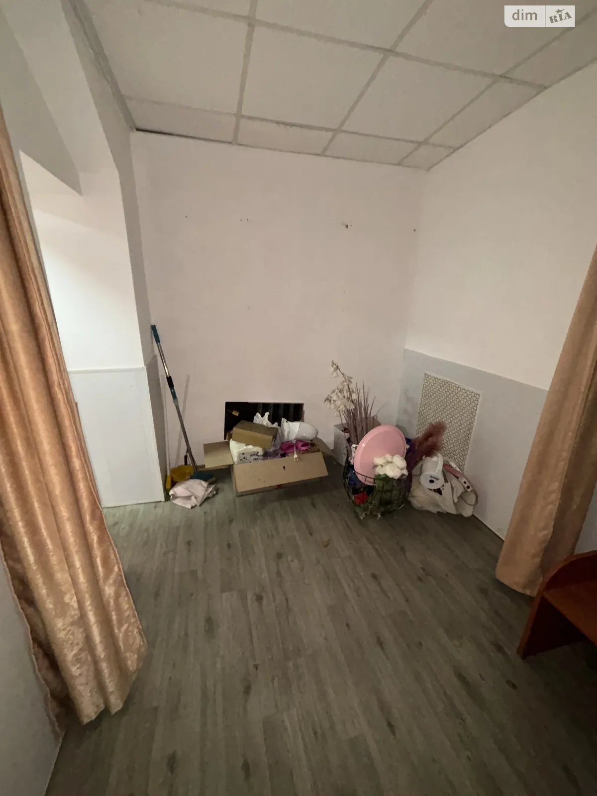 Сдается в аренду офис 33 кв. м в бизнес-центре, цена: 12000 грн - фото 1