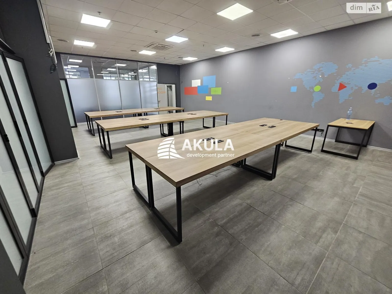 Сдается в аренду офис 677 кв. м в бизнес-центре, цена: 7100 $ - фото 1