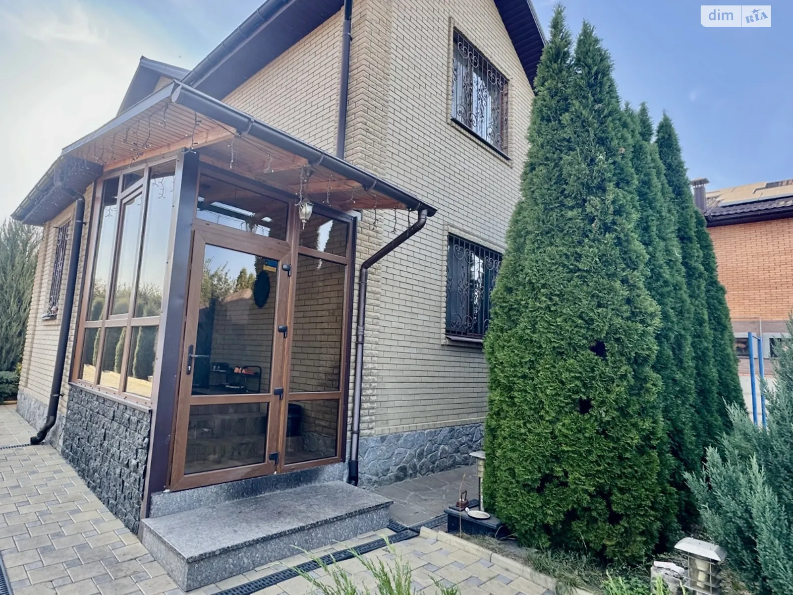 Продается дом на 2 этажа 190 кв. м с гаражом, цена: 245000 $ - фото 1