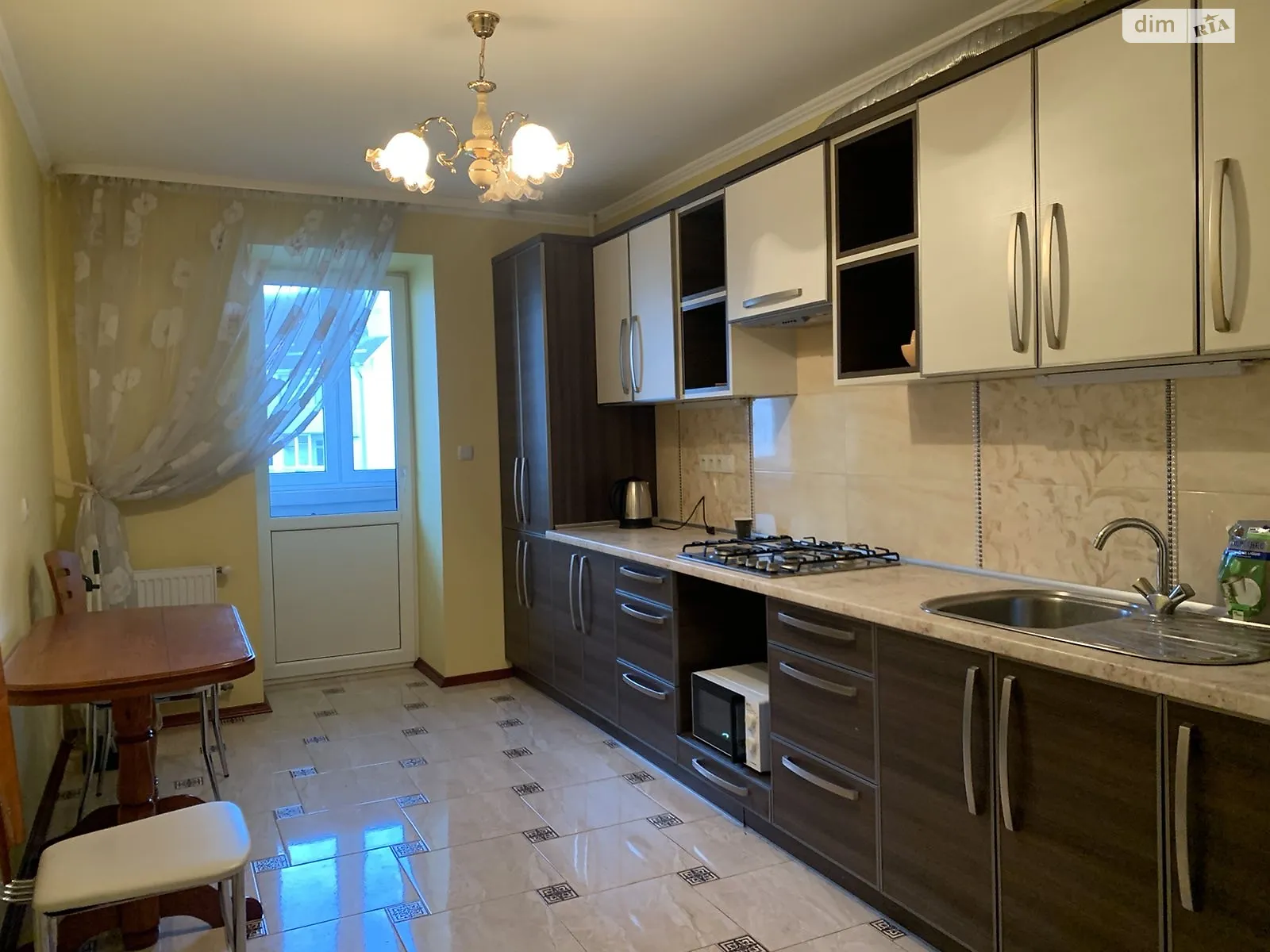 1-кімнатна квартира 47 кв. м у Тернополі, вул. Над Яром - фото 1