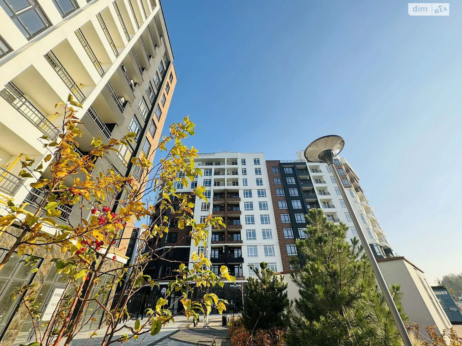 Продается 3-комнатная квартира 78.95 кв. м в Ирпене, ул. Кобылянской Ольги, 1В/26 - фото 1