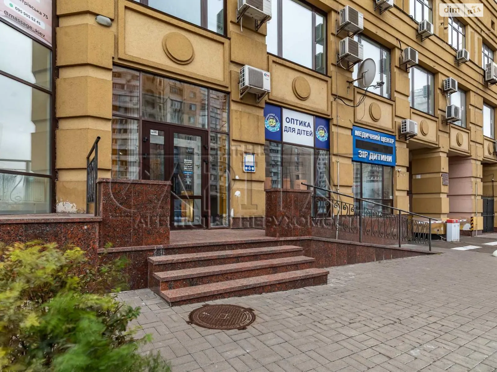 Здається в оренду приміщення вільного призначення 100 кв. м в 25-поверховій будівлі, цена: 2000 $ - фото 1