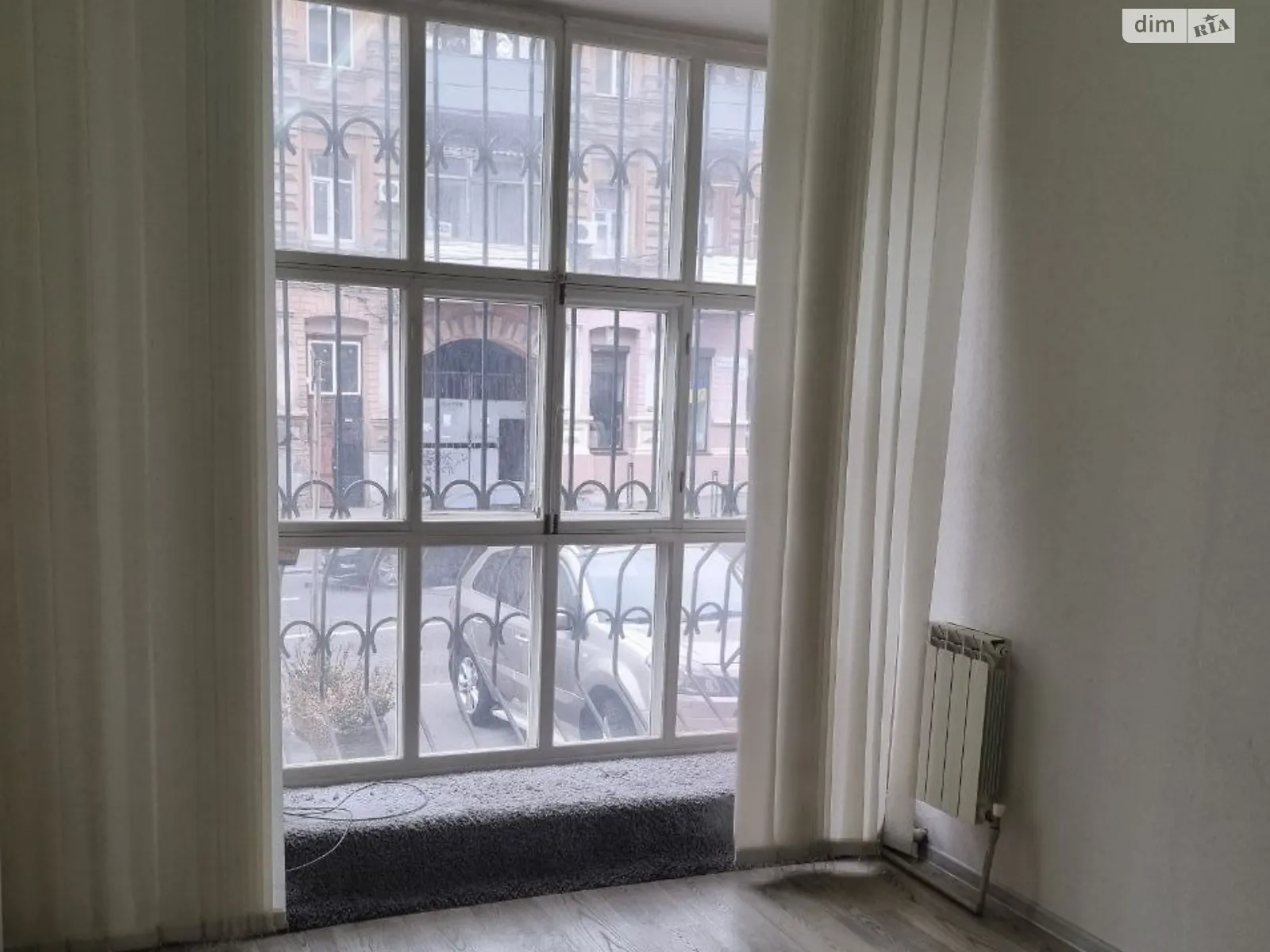 Сдается в аренду офис 25 кв. м в бизнес-центре, цена: 8000 грн - фото 1