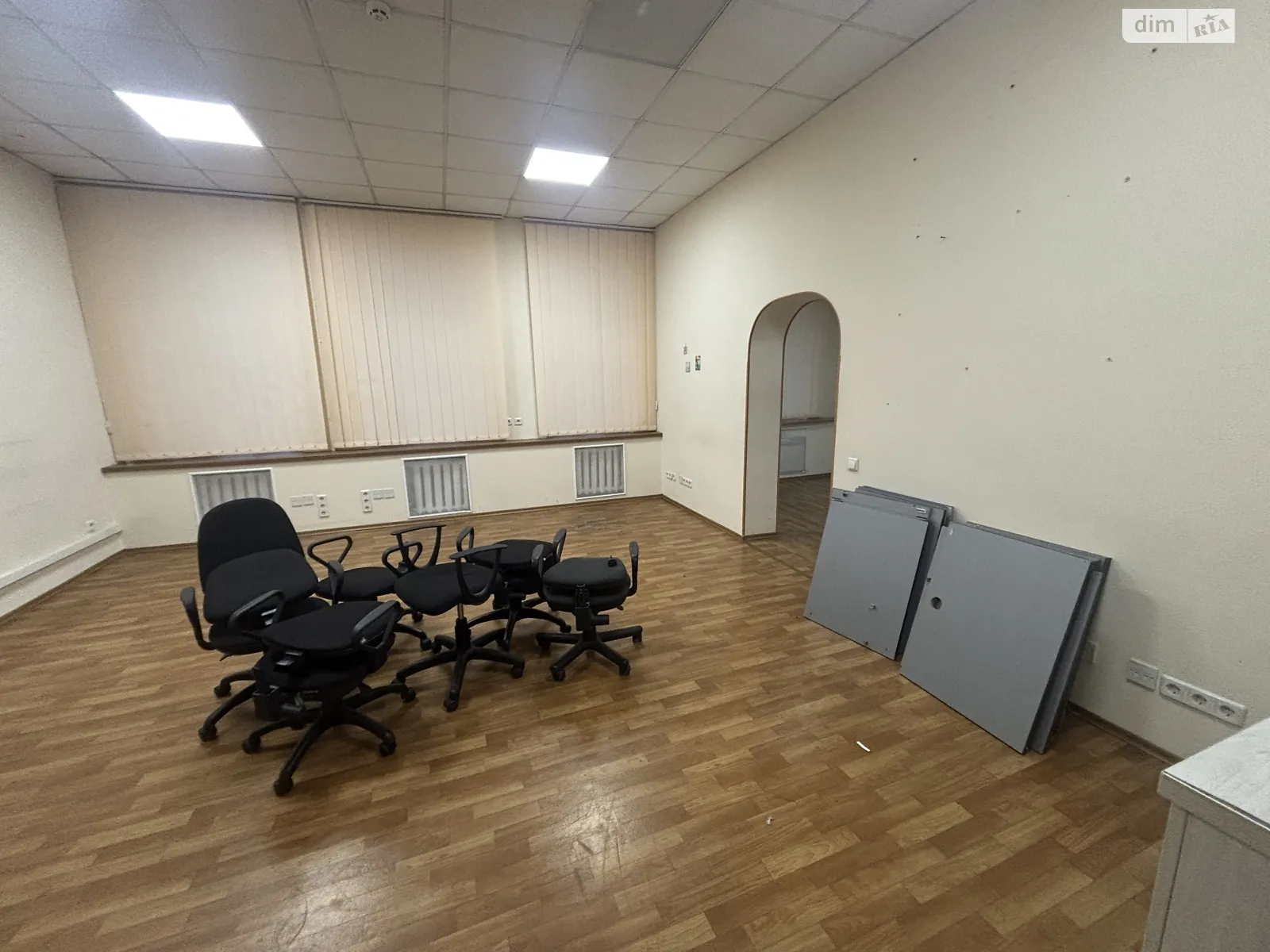 Здається в оренду офіс 67 кв. м в бізнес-центрі, цена: 24000 грн - фото 1