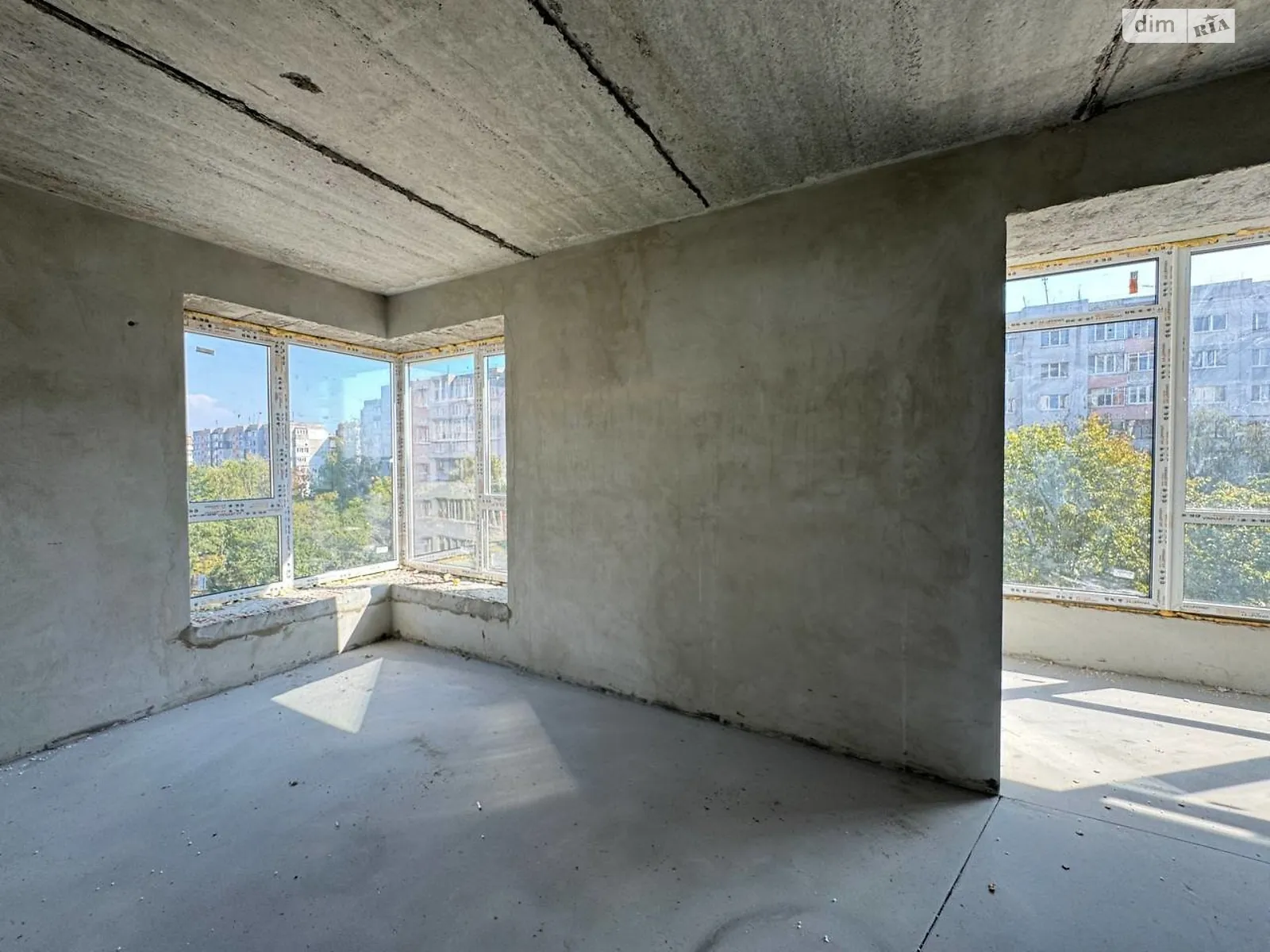 Продается 1-комнатная квартира 41.1 кв. м в Ивано-Франковске, ул. Мира - фото 1
