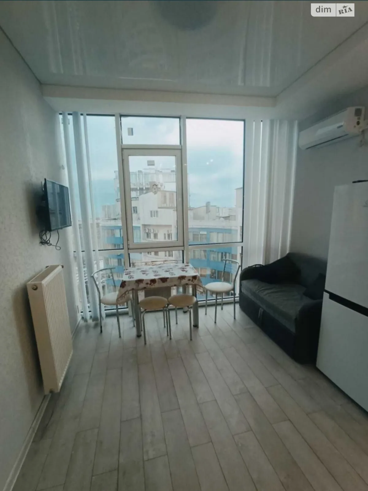 Продается 1-комнатная квартира 40 кв. м в Одессе, ул. Генуэзская, 3А - фото 1
