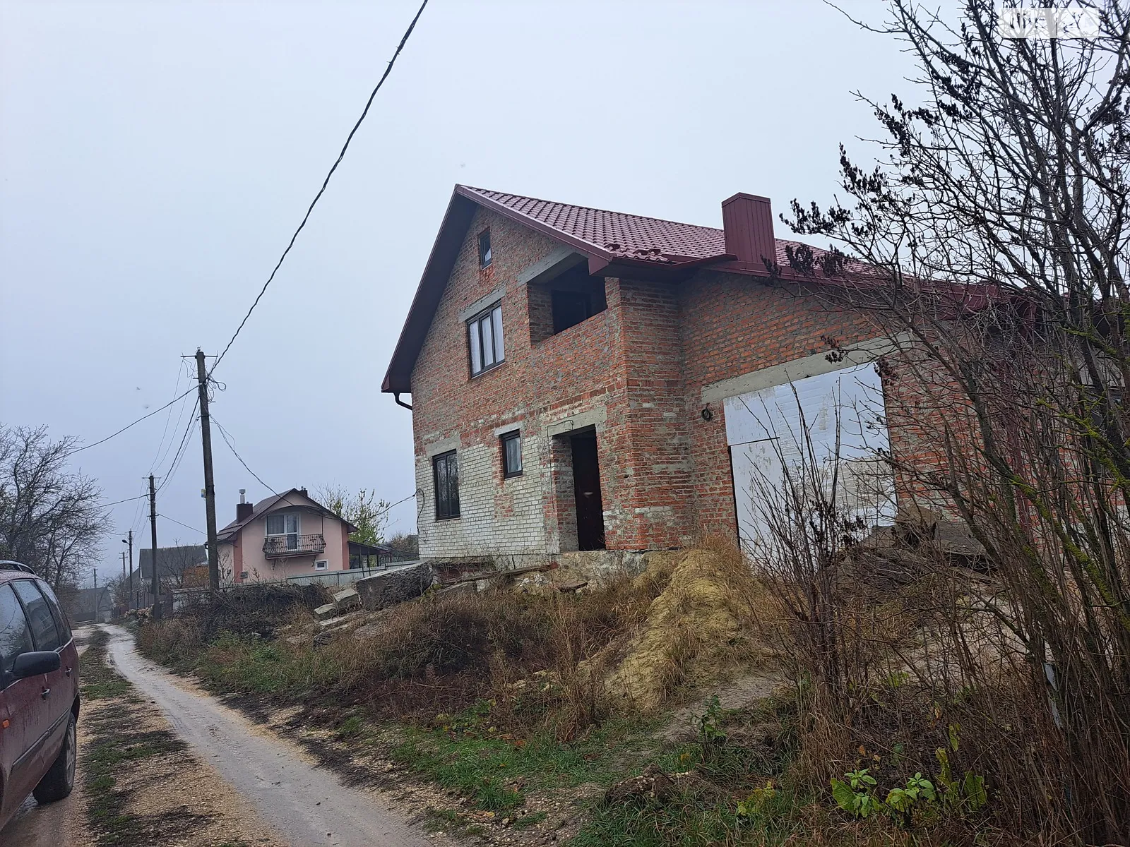Продается дом на 2 этажа 120 кв. м с камином, цена: 50000 $ - фото 1