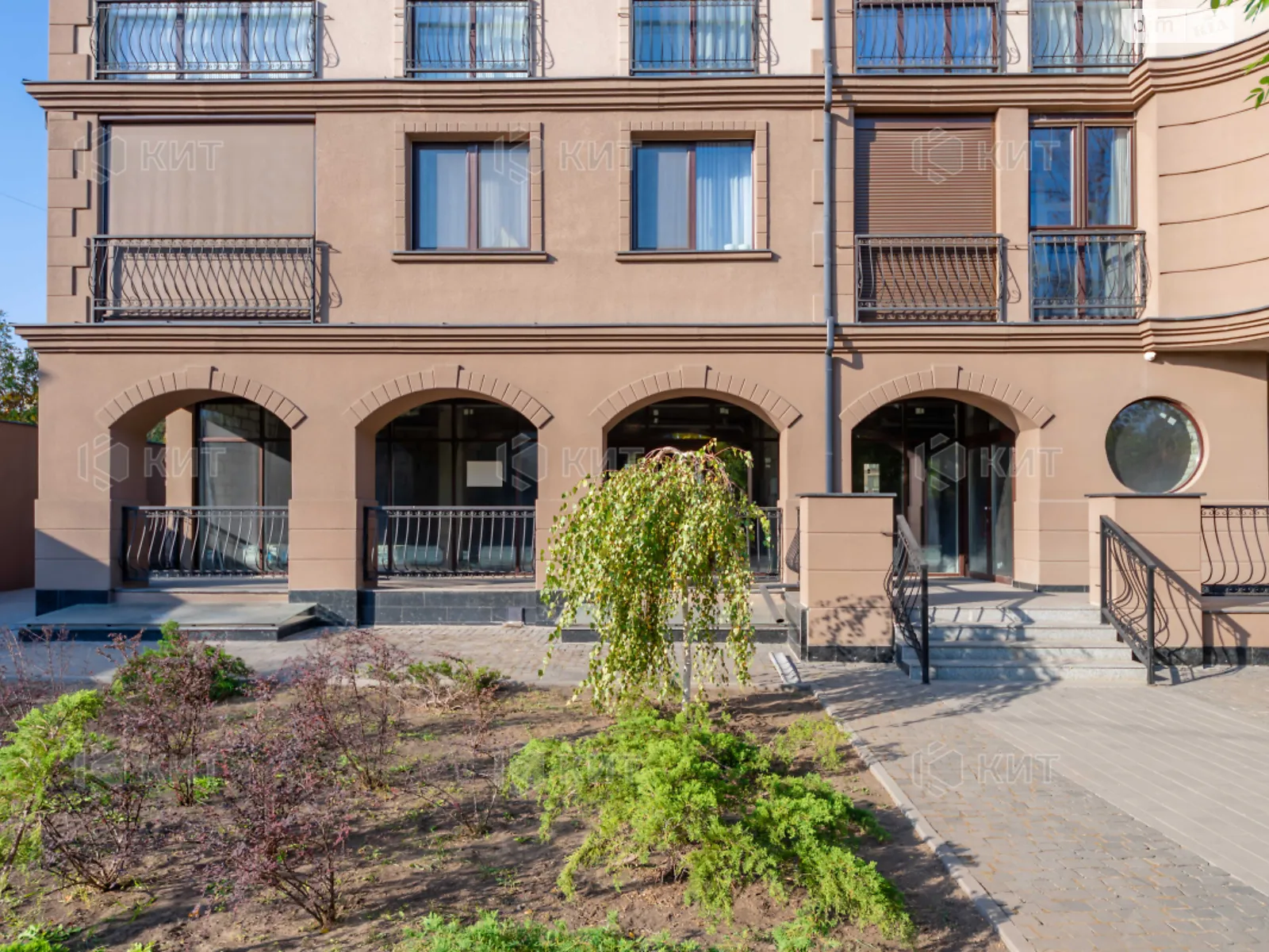Продається 4-кімнатна квартира 112 кв. м у Харкові, вул. Європейська(Новгородська), 46 - фото 1
