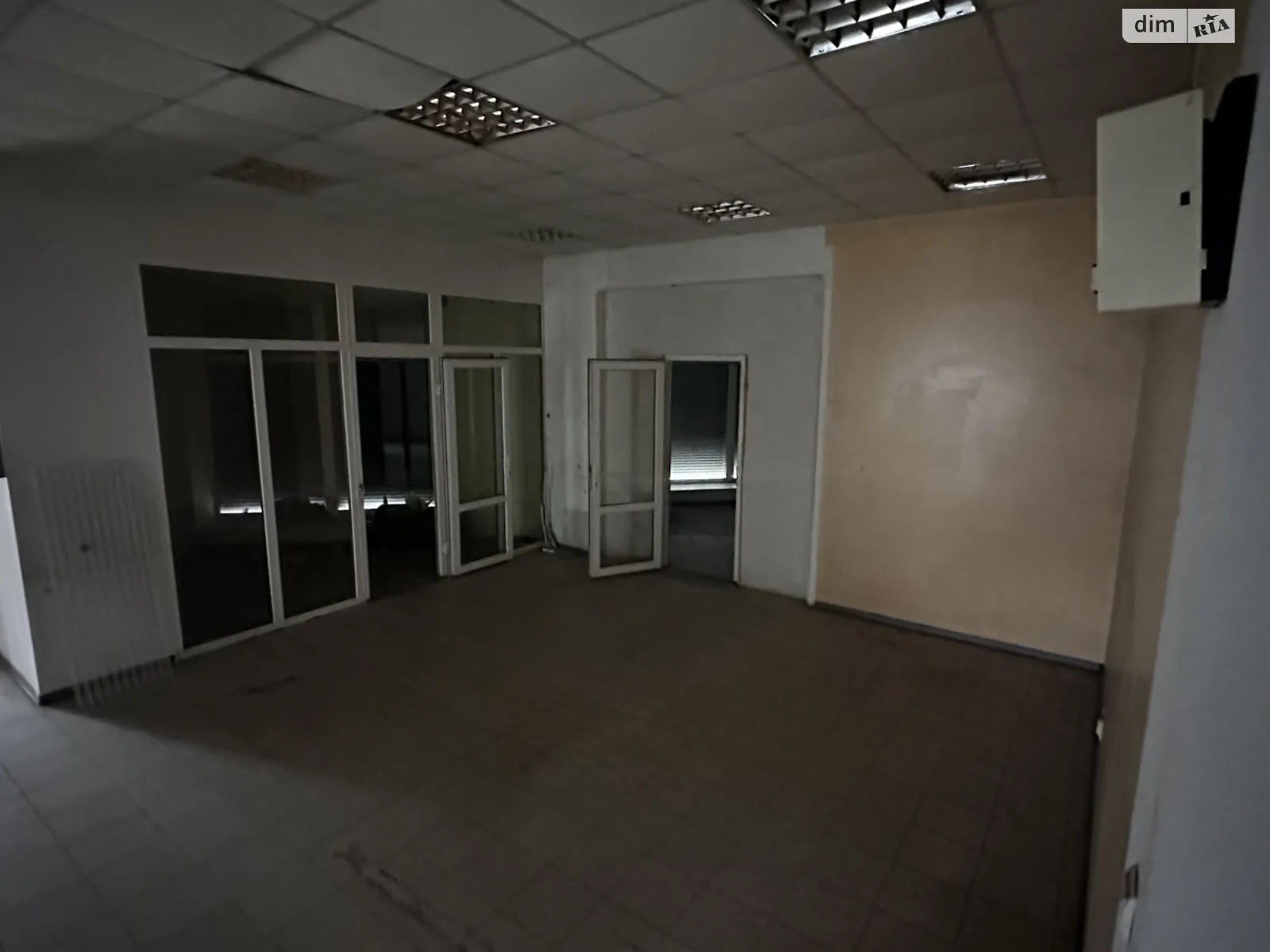 Продається об'єкт сфери послуг 972 кв. м в 2-поверховій будівлі, цена: 170000 $ - фото 1