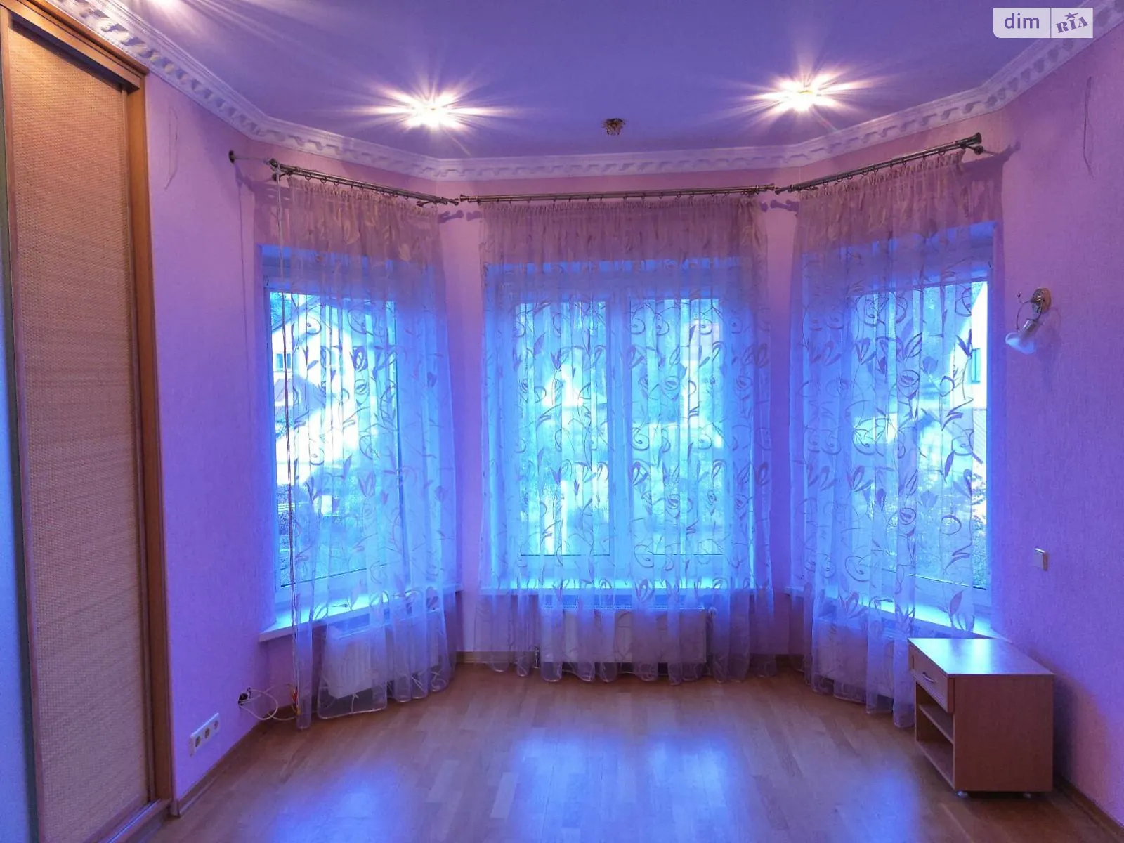Продается дом на 2 этажа 234 кв. м с мебелью, ул. Киевская, 2 - фото 1