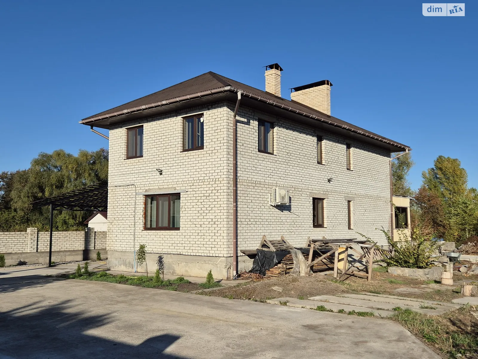 Продается дом на 2 этажа 200 кв. м с беседкой, цена: 80000 $ - фото 1