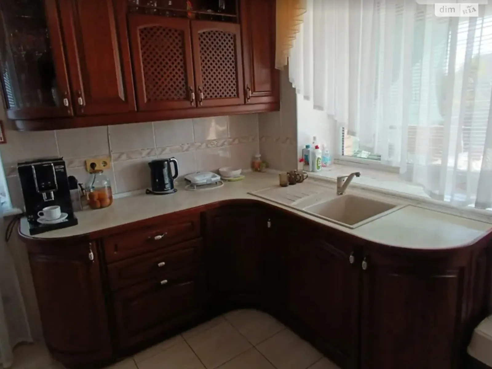 Продается дом на 3 этажа 389.7 кв. м с садом, цена: 170000 $ - фото 1