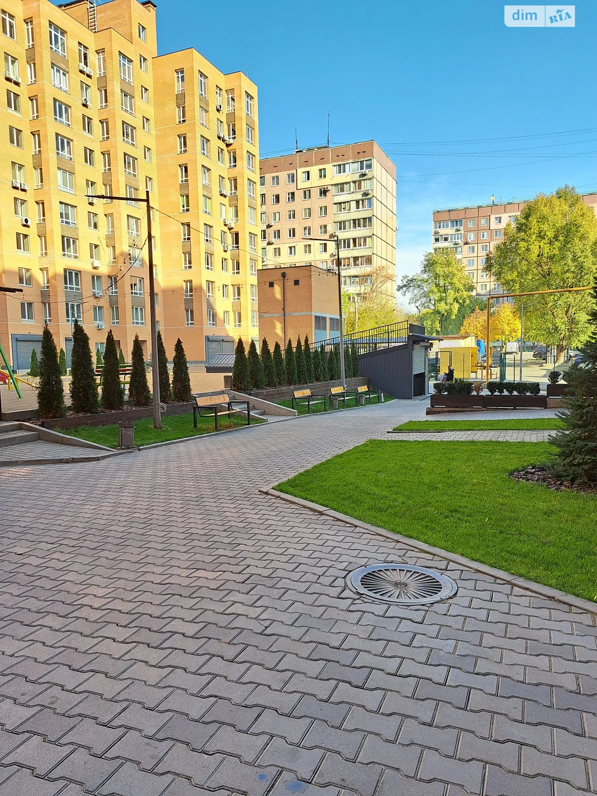 Продается 3-комнатная квартира 73.3 кв. м в Днепре, просп. Мира, 2К - фото 1