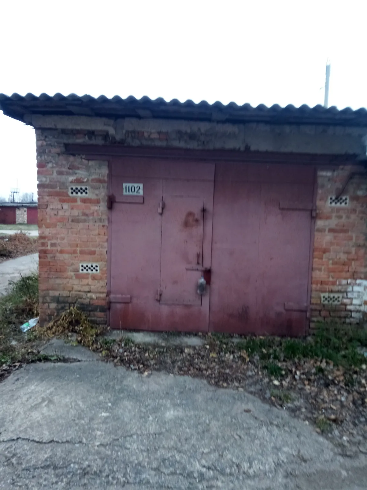 Продается место в гаражном кооперативе под легковое авто на 22.2 кв. м, цена: 200000 грн - фото 1