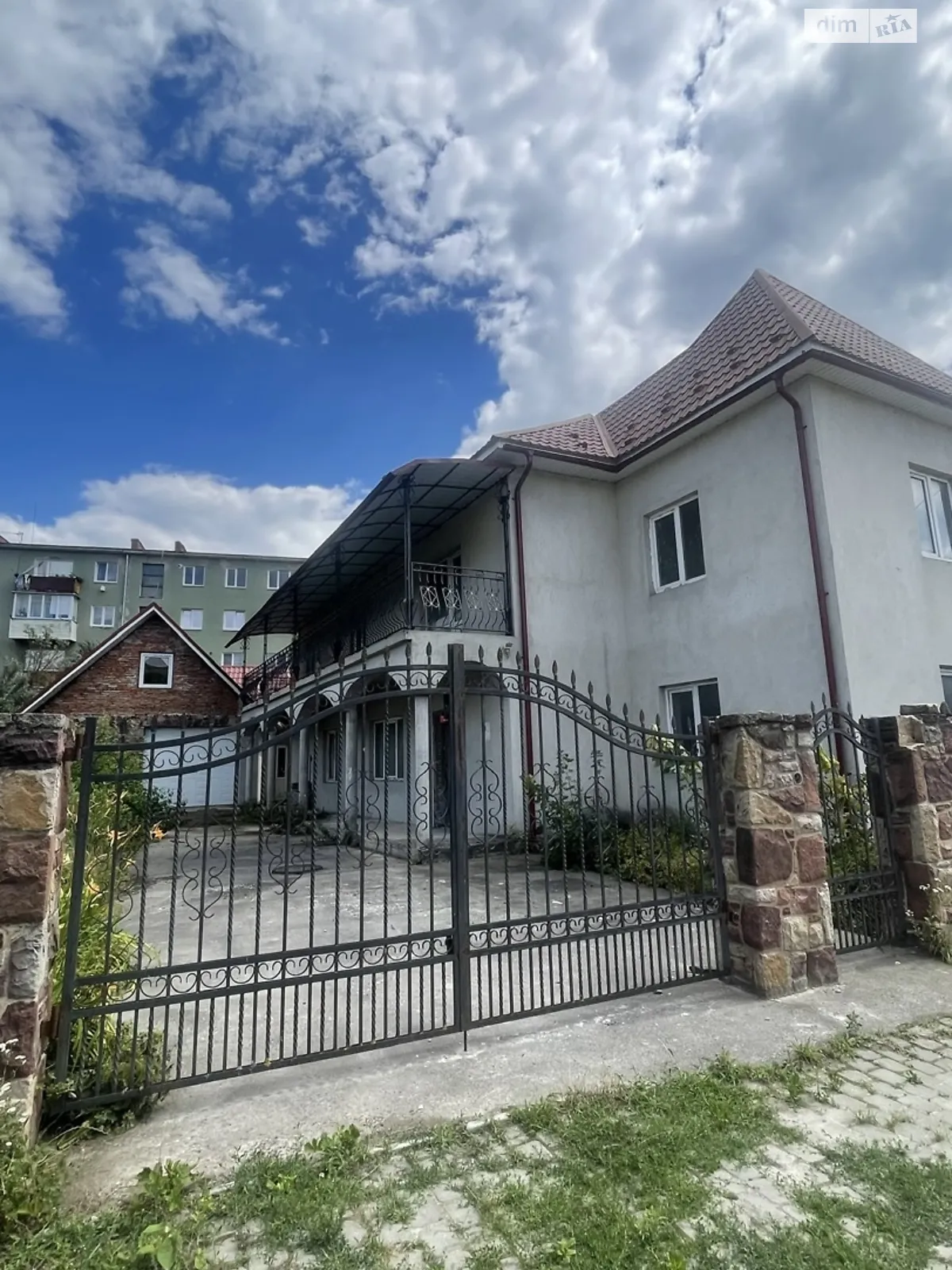 Продається будинок 2 поверховий 203 кв. м с басейном, цена: 105000 $ - фото 1