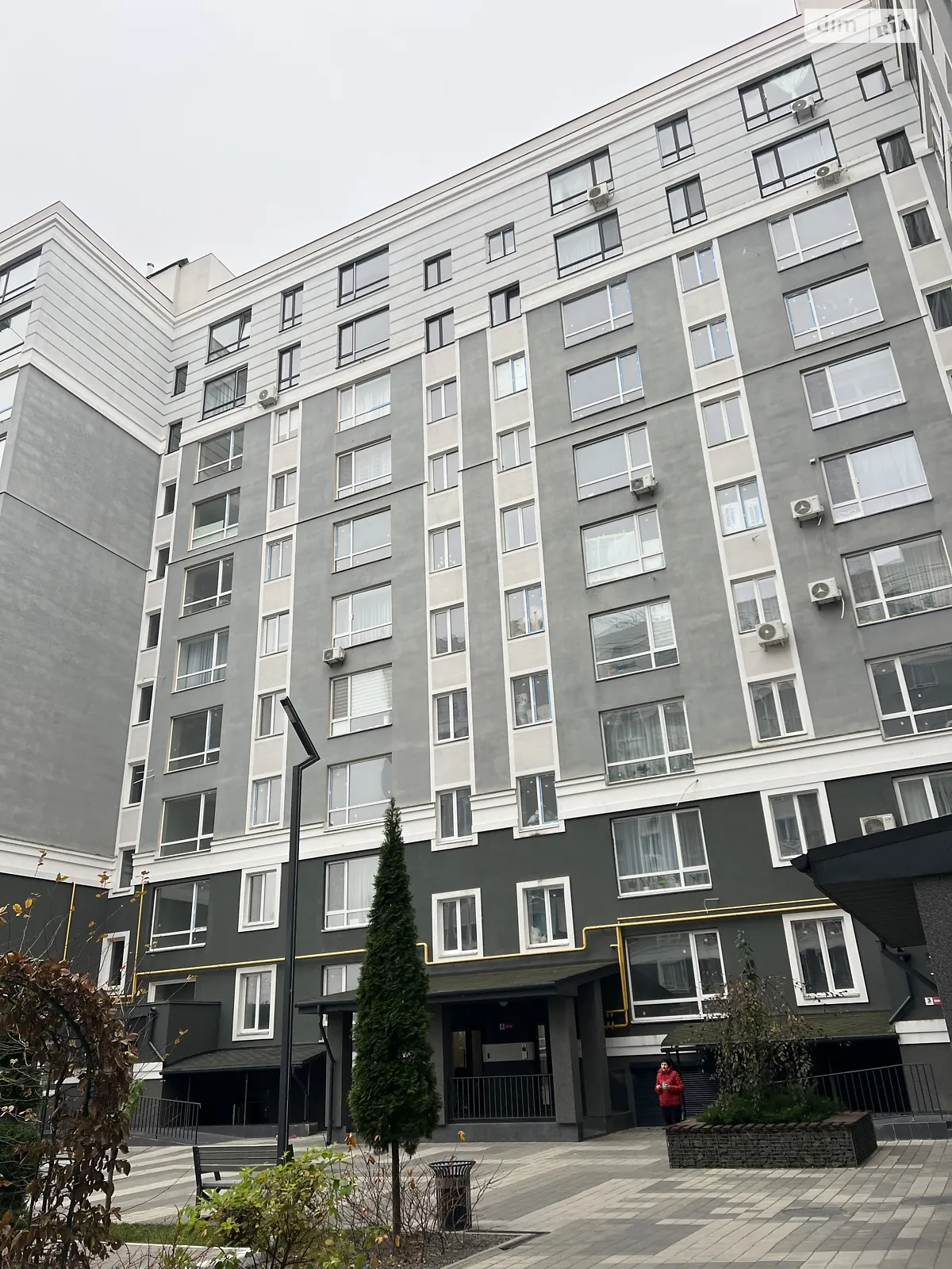 Продается 1-комнатная квартира 72 кв. м в Буче, ул. Ивана Кожедуба, 8А - фото 1