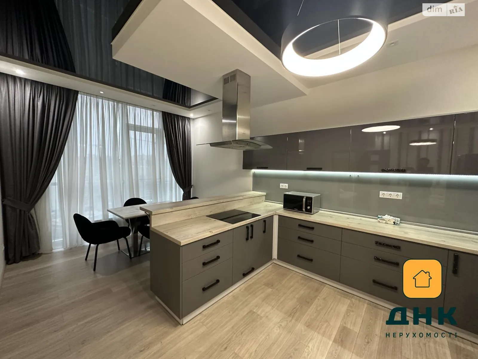 Продається 1-кімнатна квартира 54 кв. м у Одесі, бул. Французький, 60Б - фото 1