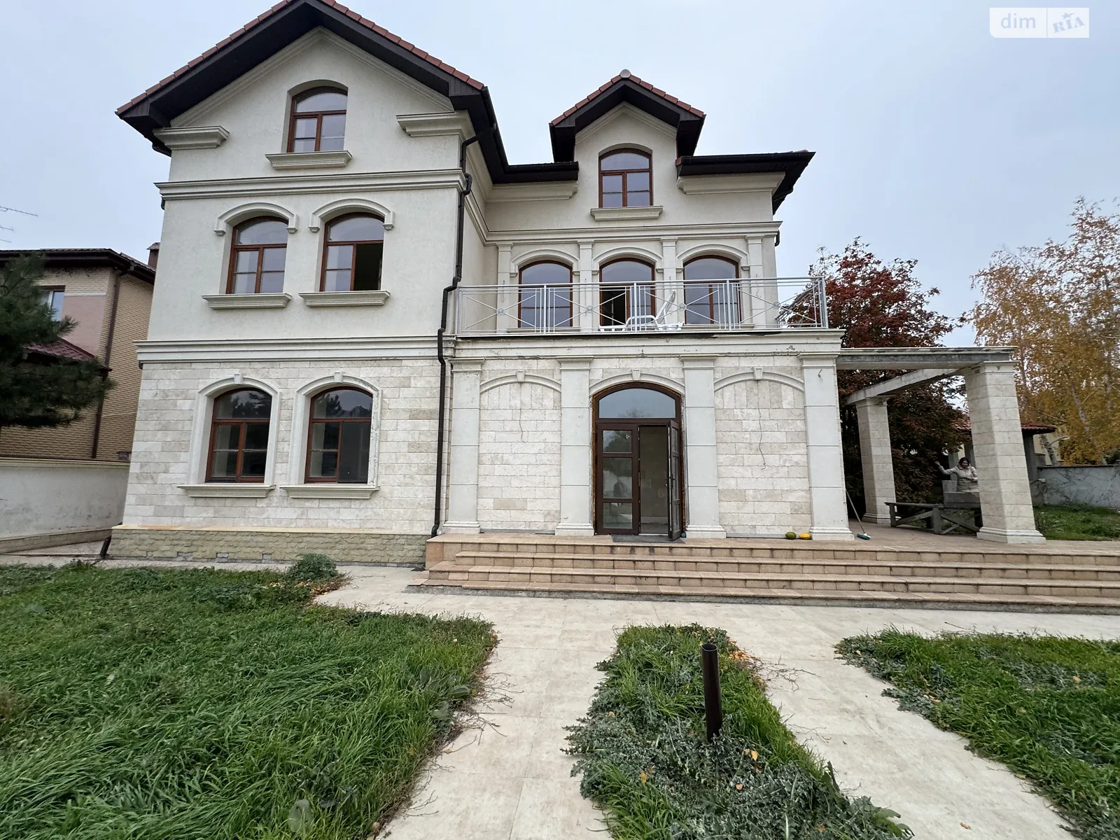 Продається будинок 3 поверховий 450 кв. м з гаражем, цена: 765000 $ - фото 1
