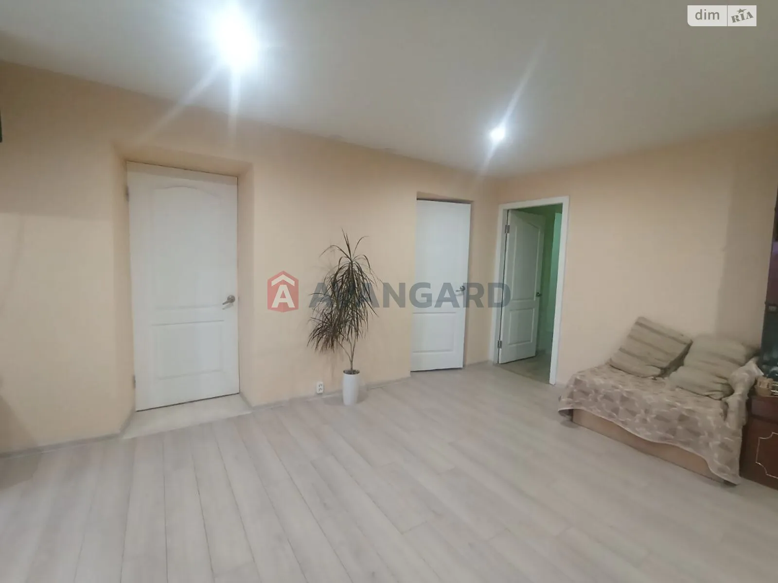 Продается 4-комнатная квартира 110.2 кв. м в Днепре, ул. Мукаша Салуканова, 11 - фото 1