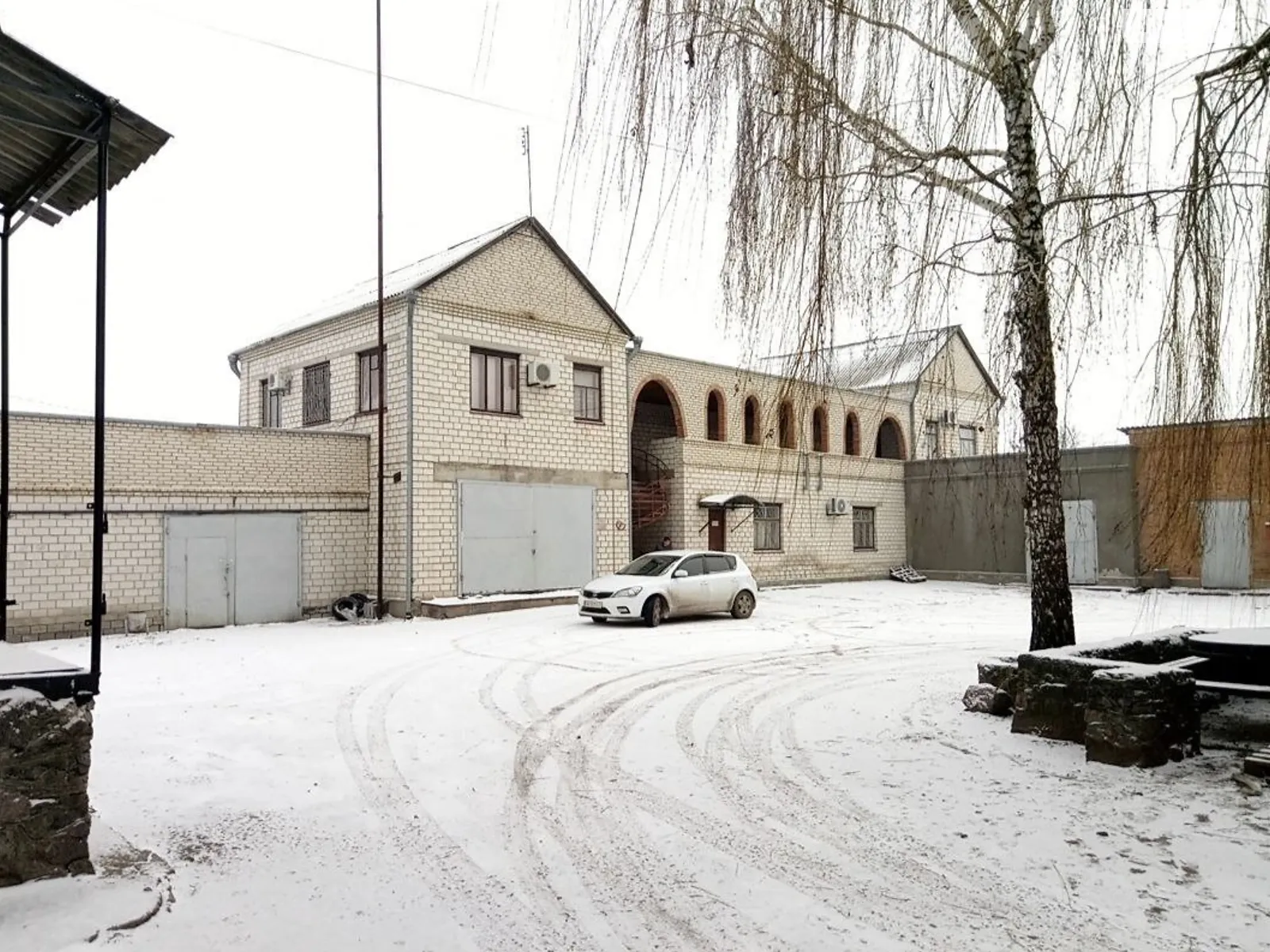 Продается помещения свободного назначения 6000 кв. м в 2-этажном здании, цена: 390000 $ - фото 1