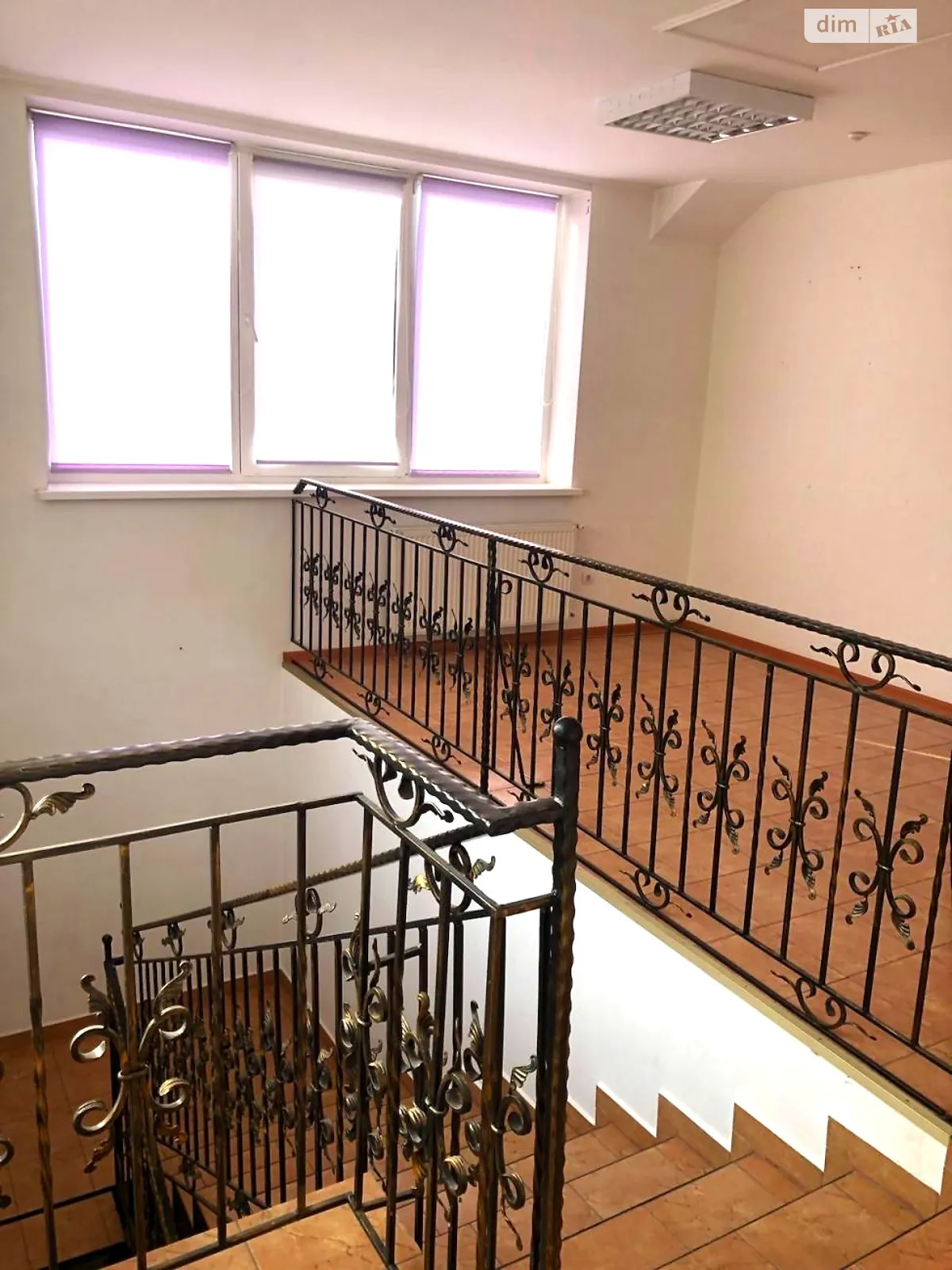 Продається офіс 144.8 кв. м в бізнес-центрі, цена: 160000 $ - фото 1