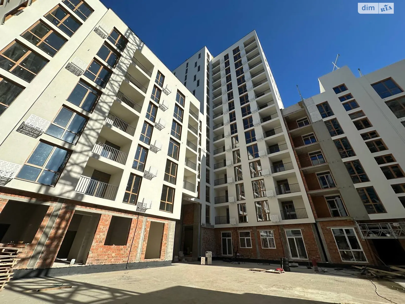 Продается 2-комнатная квартира 77 кв. м в Львове, цена: 104220 $ - фото 1