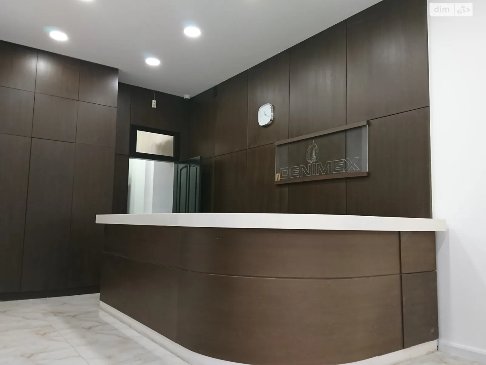 Сдается в аренду офис 600 кв. м в бизнес-центре, цена: 12000 $ - фото 1