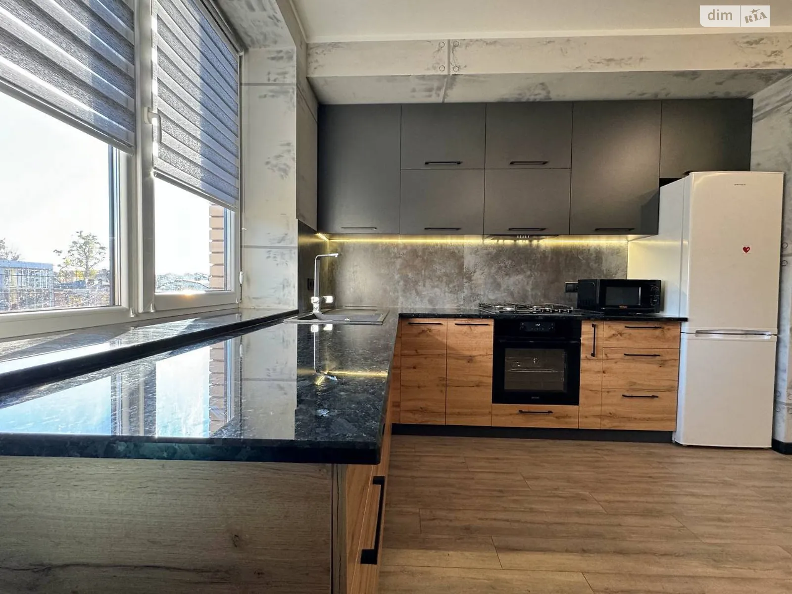 Продається 1-кімнатна квартира 52 кв. м у Рівному, цена: 74000 $ - фото 1