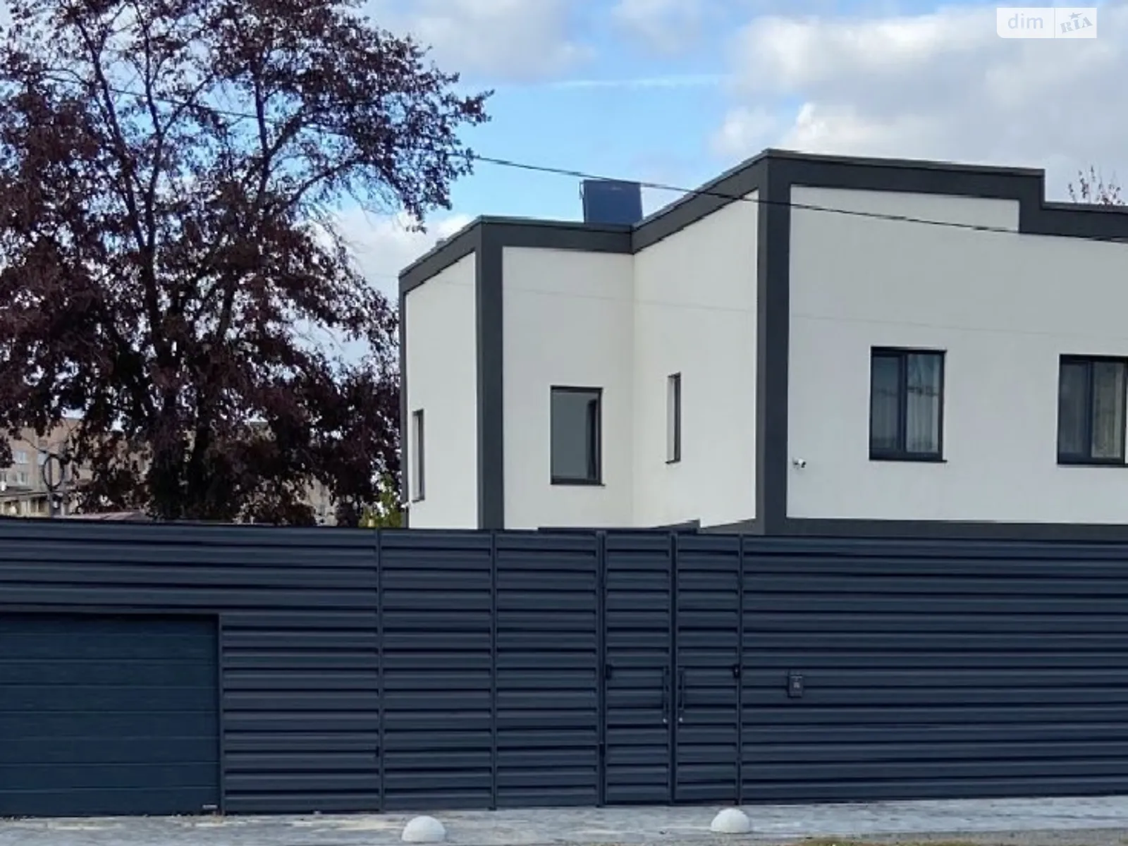 Продается объект сферы услуг 204 кв. м в 2-этажном здании, цена: 335000 $ - фото 1