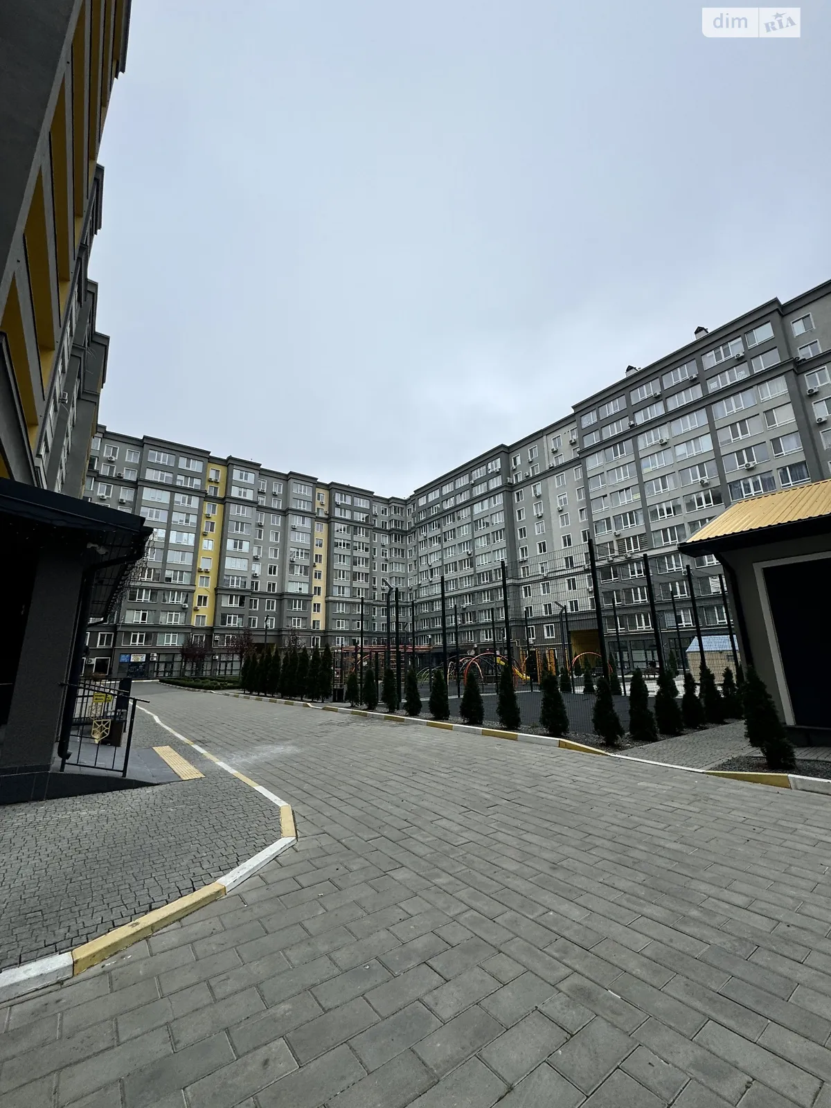 Продается 1-комнатная квартира 45 кв. м в Буче, ул. Ивана Кожедуба, 4В - фото 1