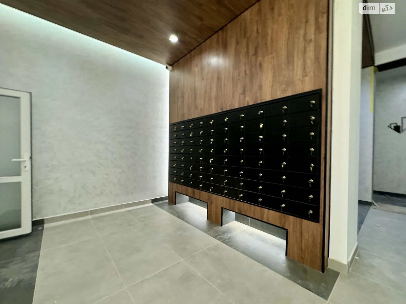 Продается 1-комнатная квартира 46.8 кв. м в Буче, ул. Бориса Гмыри, 7А - фото 1