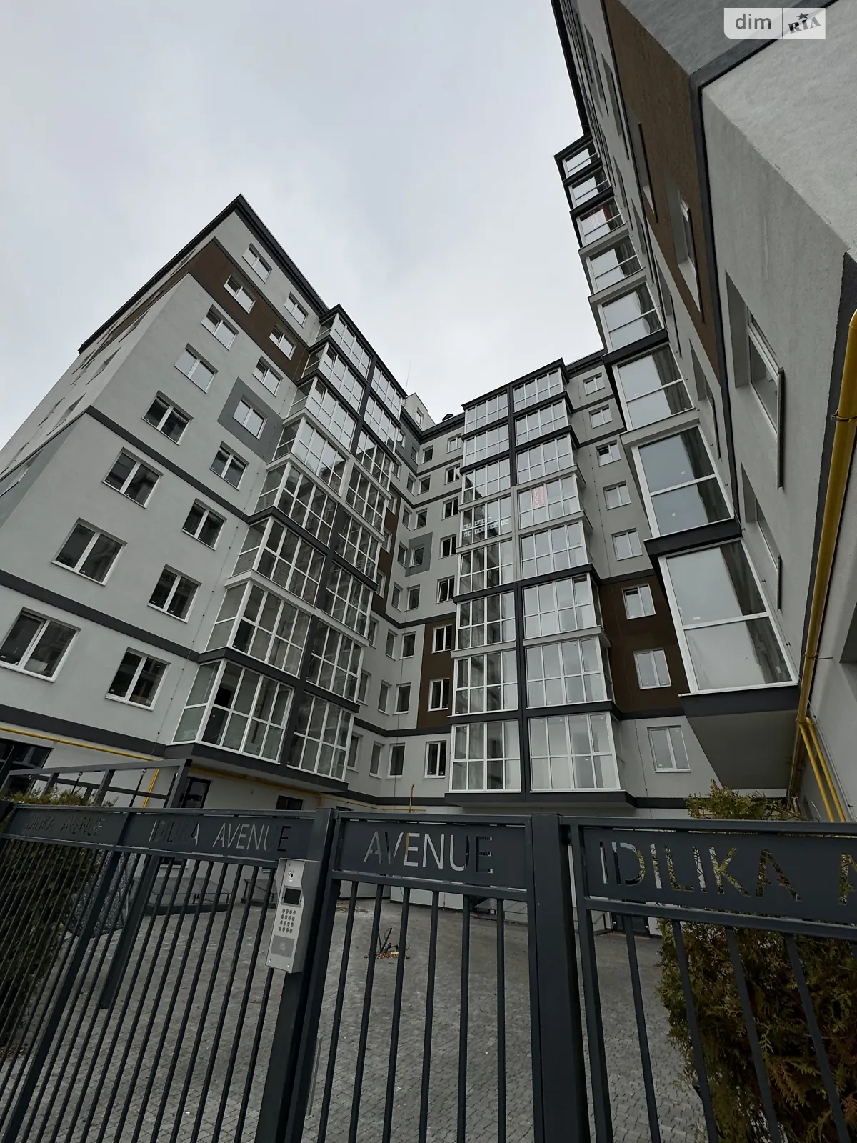 Продається 2-кімнатна квартира 56 кв. м у Бучі, вул. Бориса Гмирі, 7А - фото 1