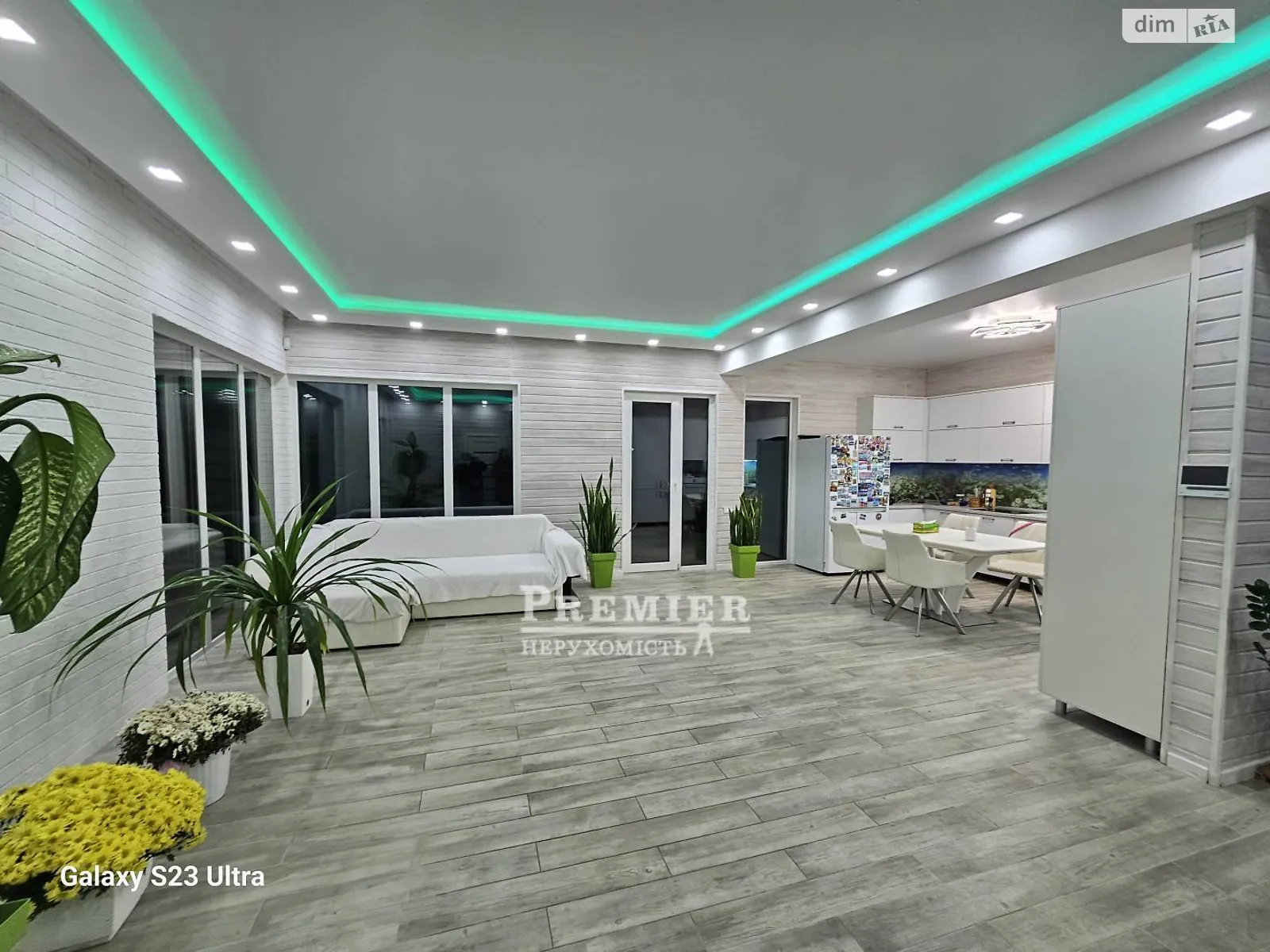 Продается дом на 2 этажа 150.6 кв. м с участком, цена: 123000 $ - фото 1