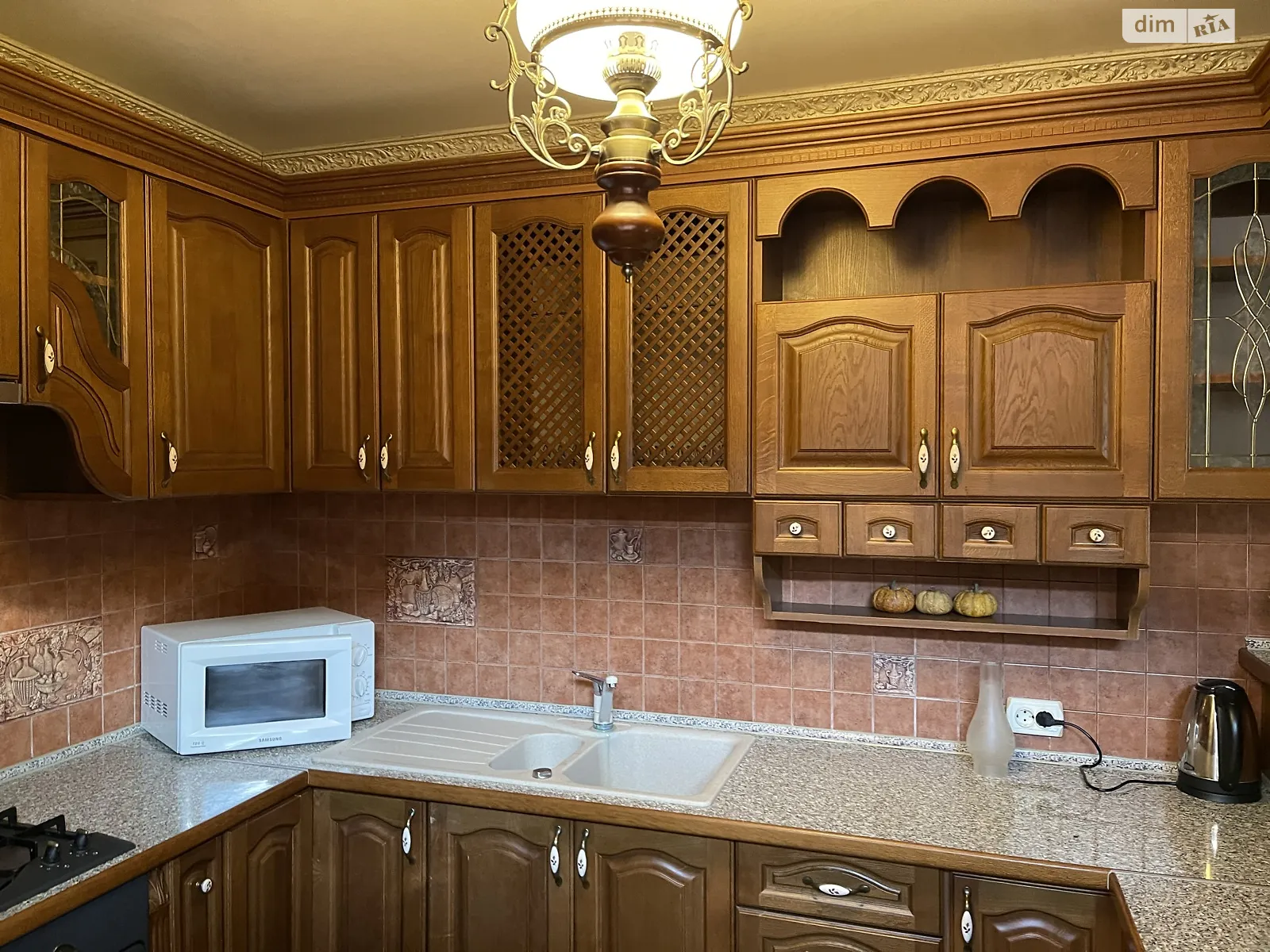 Сдается в аренду 2-комнатная квартира 95 кв. м в Ужгороде, цена: 550 $ - фото 1