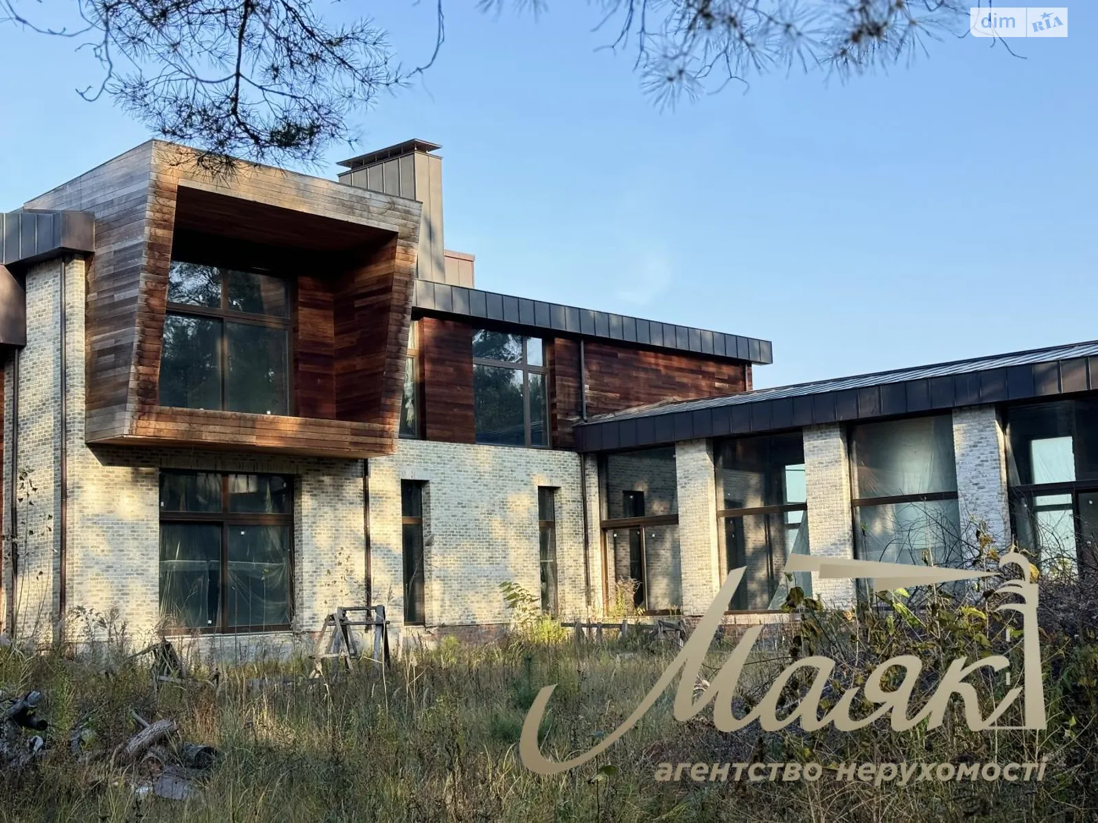 Продається будинок 2 поверховий 1330 кв. м з ділянкою, цена: 2300000 $ - фото 1