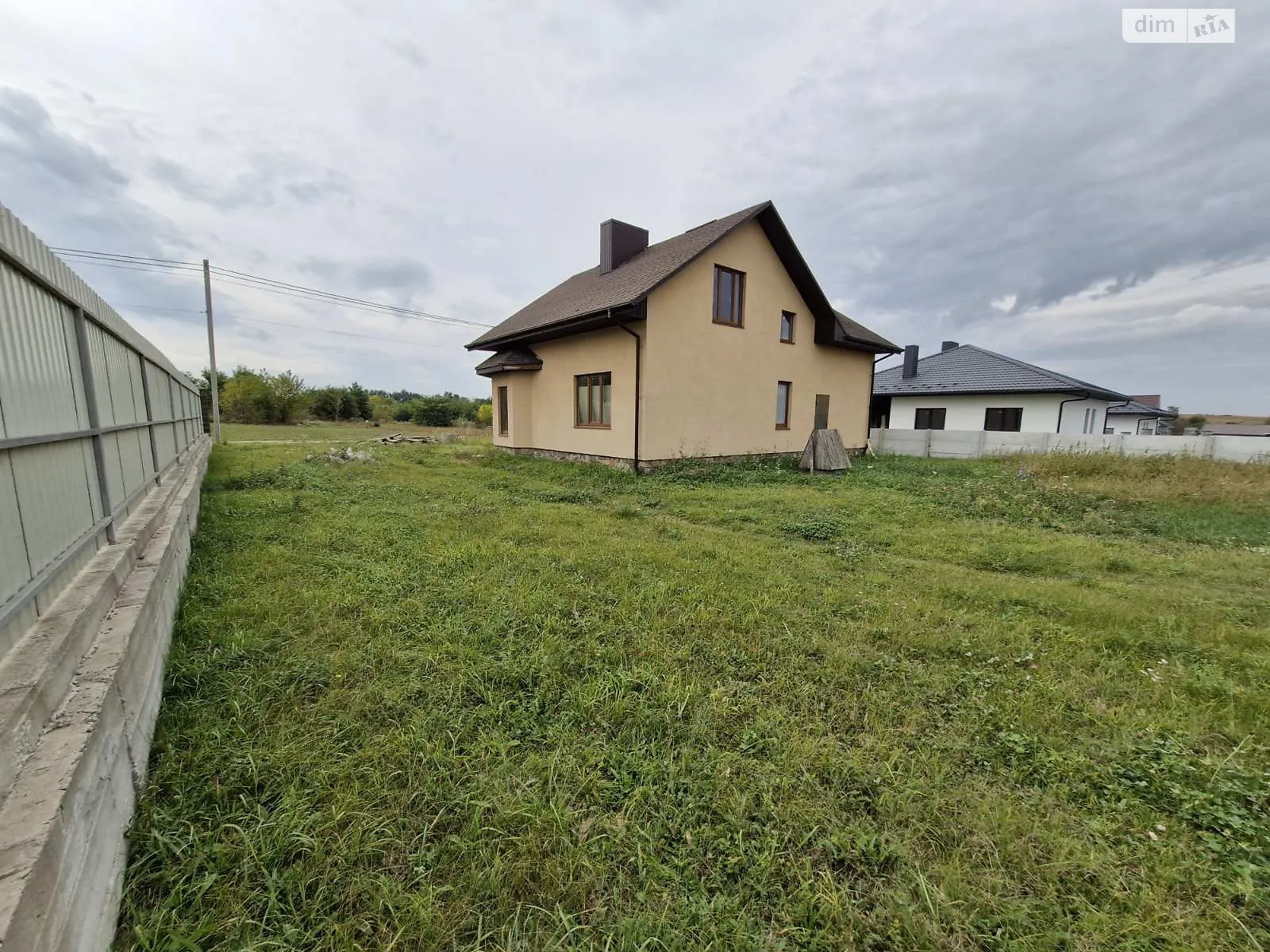 Продается дом на 2 этажа 142 кв. м с мансардой, цена: 90000 $ - фото 1