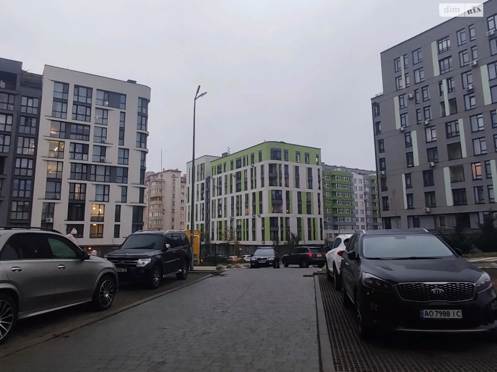 Продается 3-комнатная квартира 85 кв. м в Львове, ул. Пасечная, 169В - фото 1
