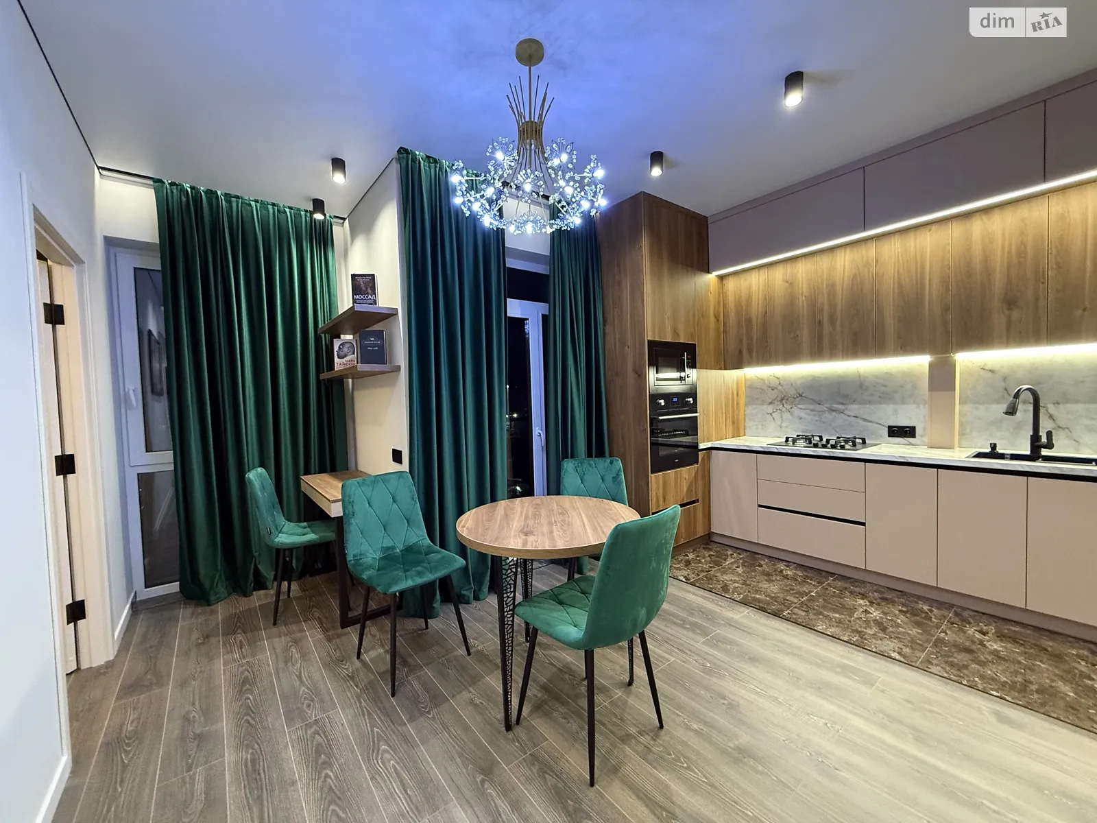 Продается 1-комнатная квартира 42.5 кв. м в Ужгороде, цена: 85000 $ - фото 1