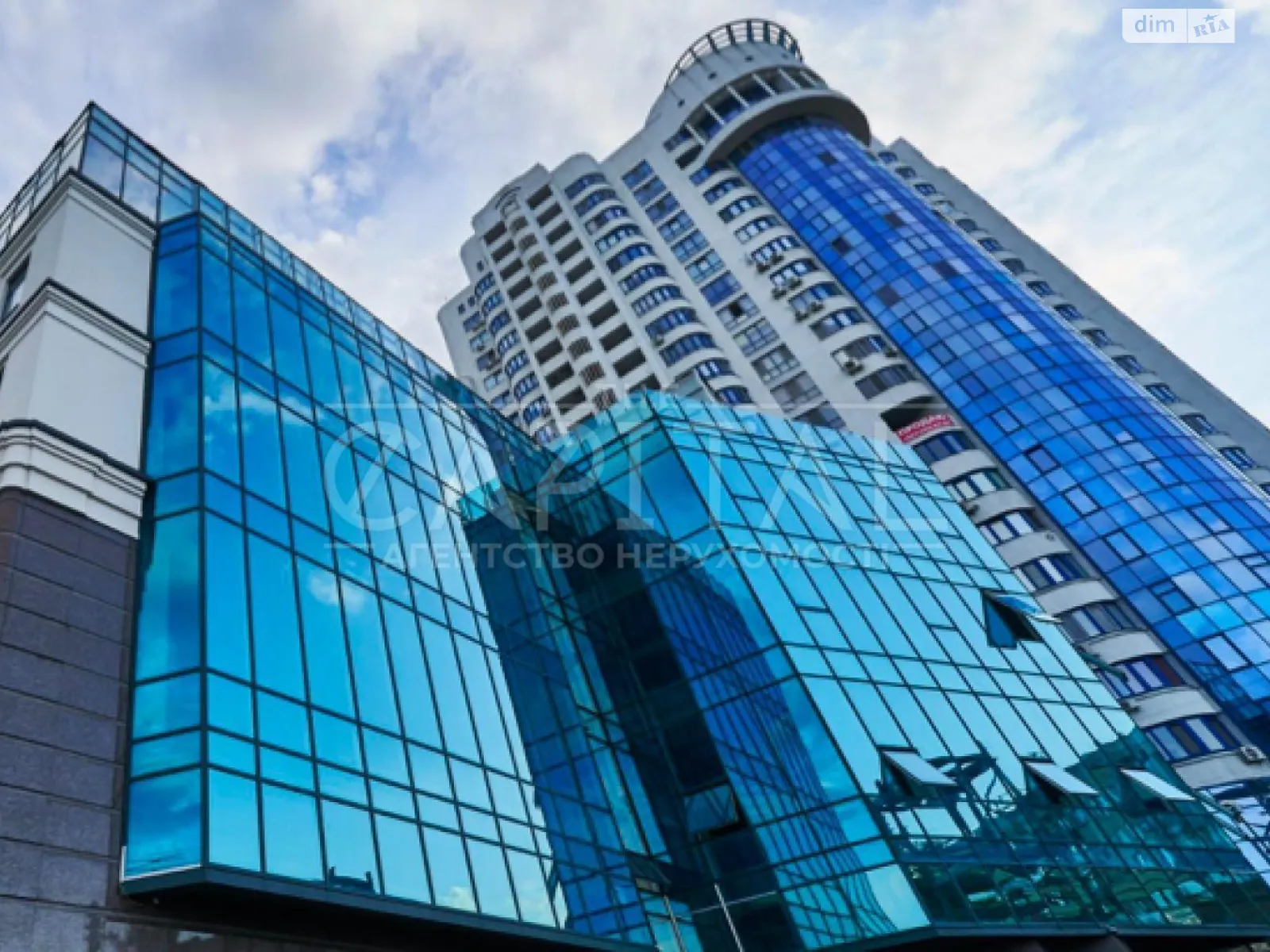 Сдается в аренду офис 1200 кв. м в бизнес-центре, цена: 12000 $ - фото 1